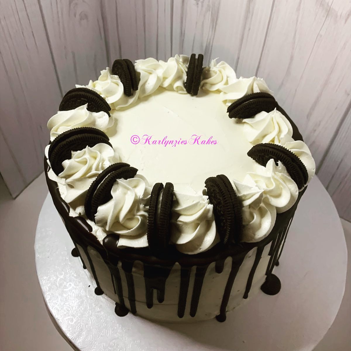 Order Triple Layered Fancy Cake Online in Mumbai, Navi Mumbai, Thane –  Merak Cakes