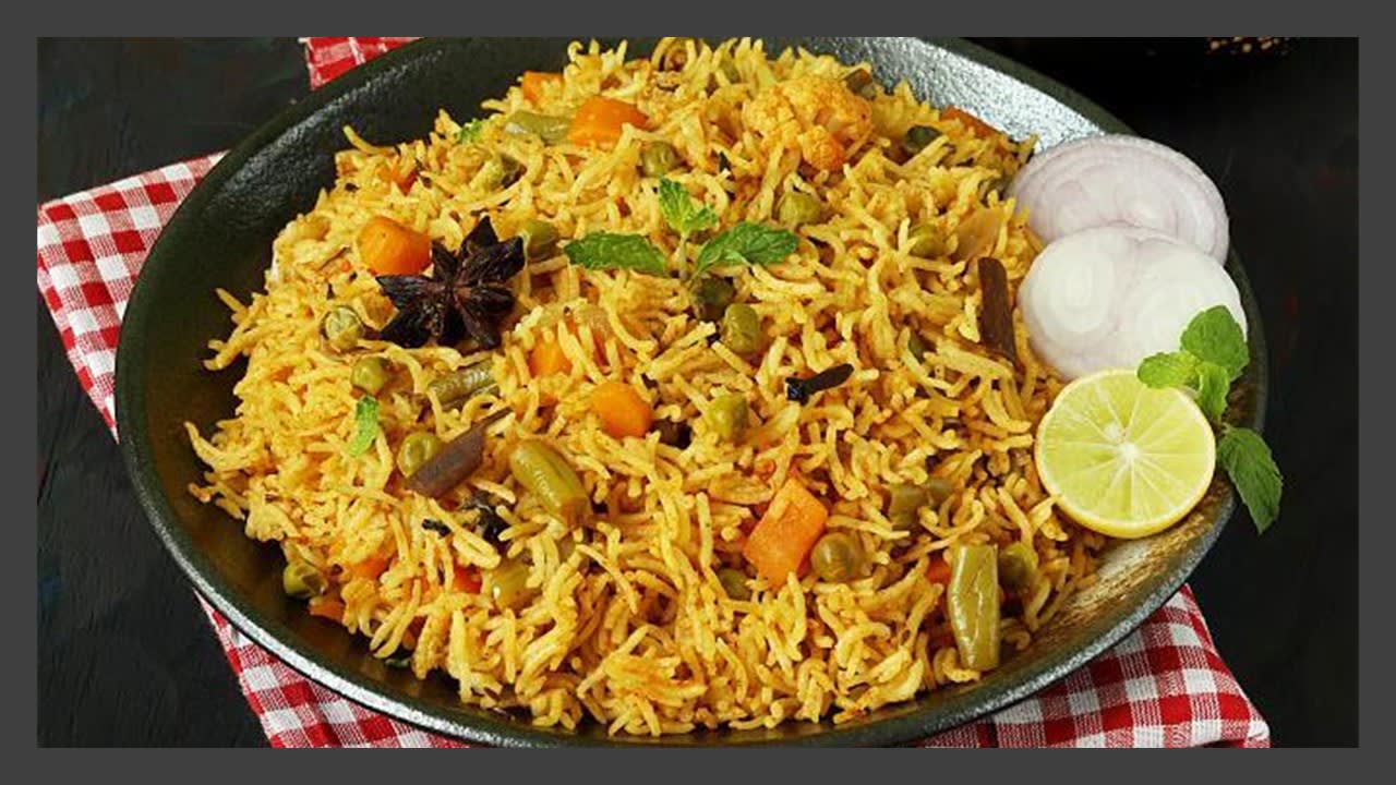 Biriyani | Vegetarian |Medium Tray - Rice Dishes - Banana Leaf | Sri ...