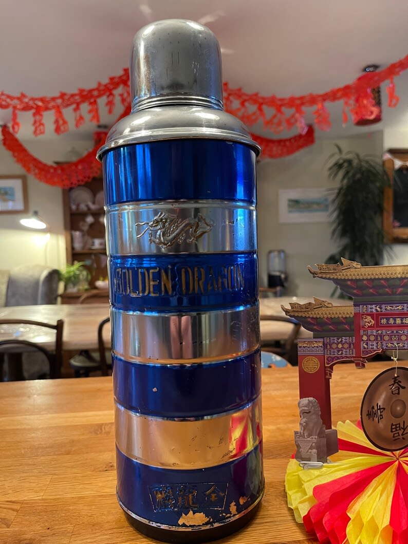 Golden Dragon Thermos – Retro on 8th