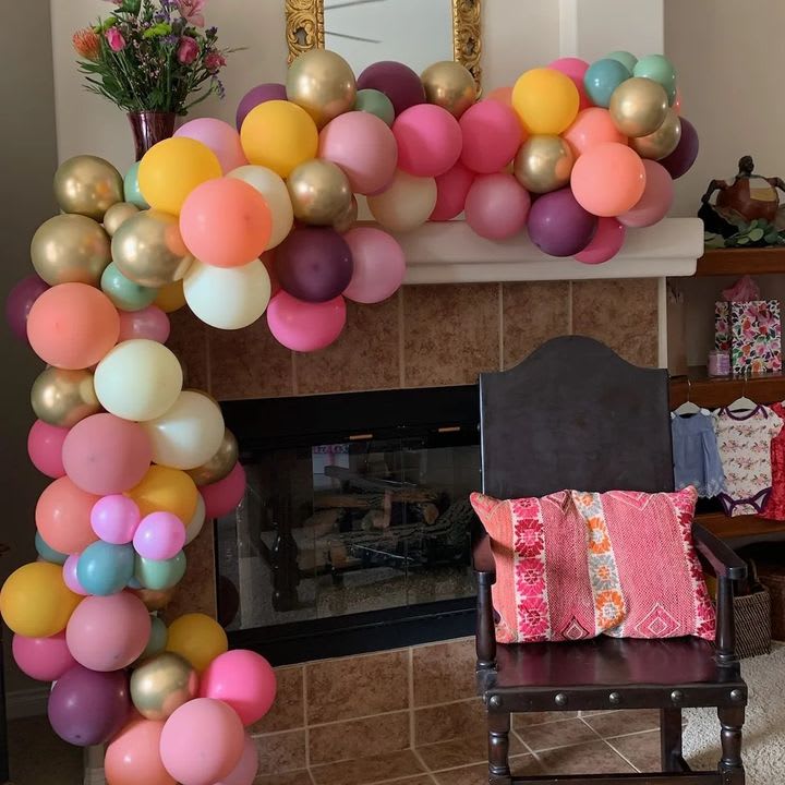 Ballooniverse by Jennifer - We did this custom gender reveal