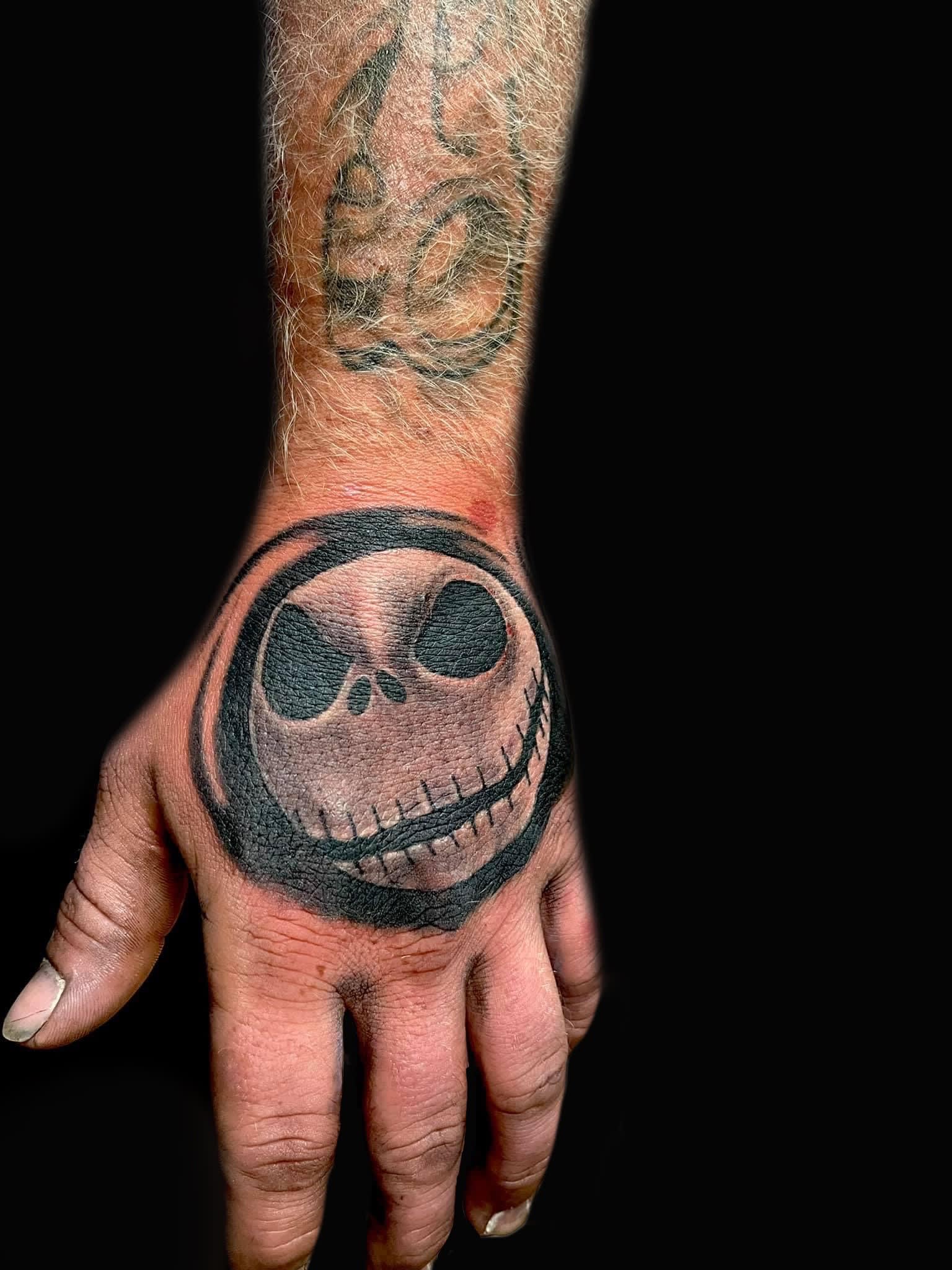 Christmas Night Hand Tattoos That Wow