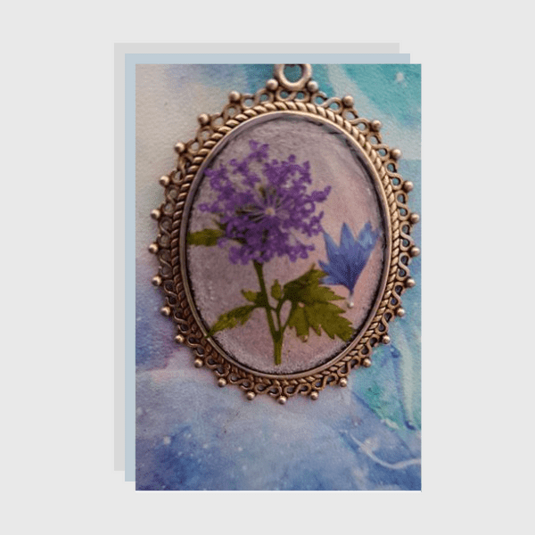 Rectangle with real dried flowers - Pendants - DizzyResin