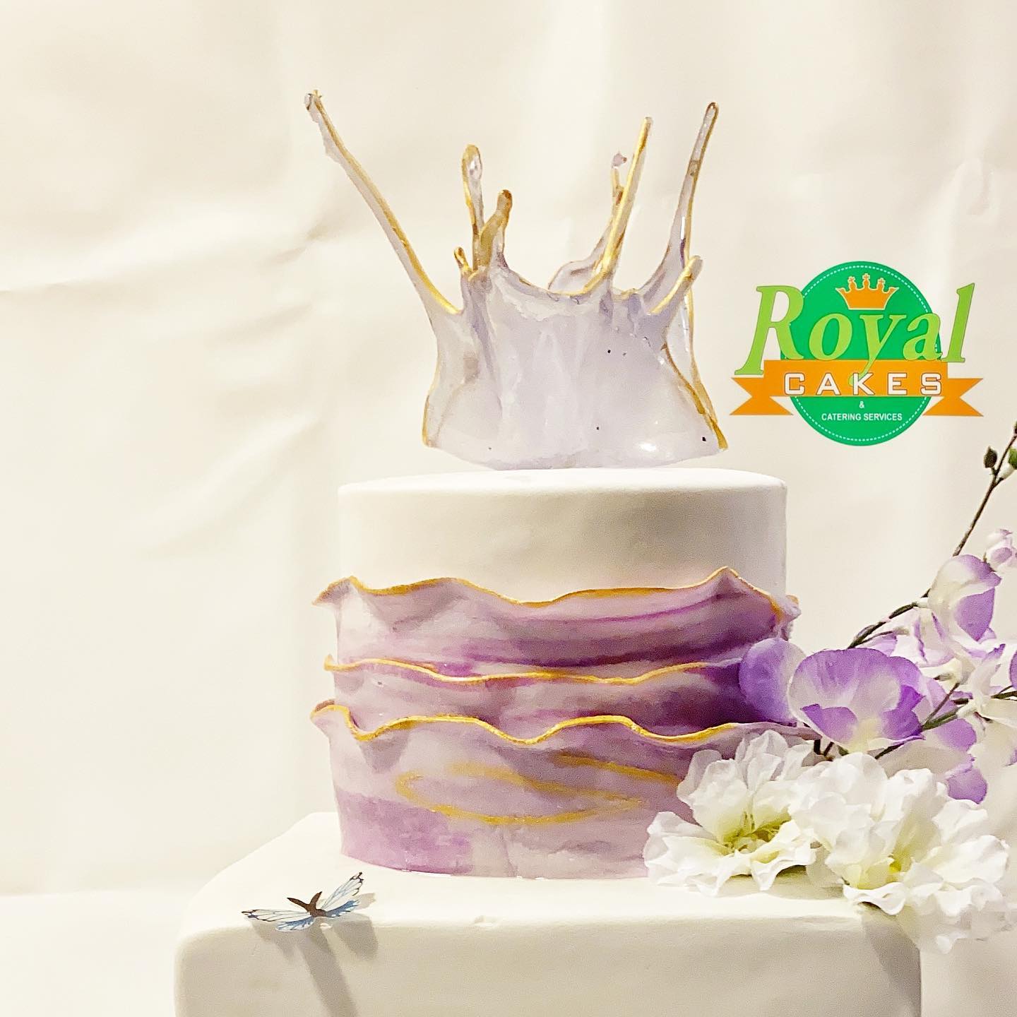 Cake creations by sab - 🎀Cake louis Vuitton croustillant praliné 🎀  #cakedesign #cakedesigns #cakedesigner #louisvuitton #louisvuittoncakes  #louisvuittoncake #louisvuittonboutique #cake #pateasucre #sugarpaste  #instalike #pico