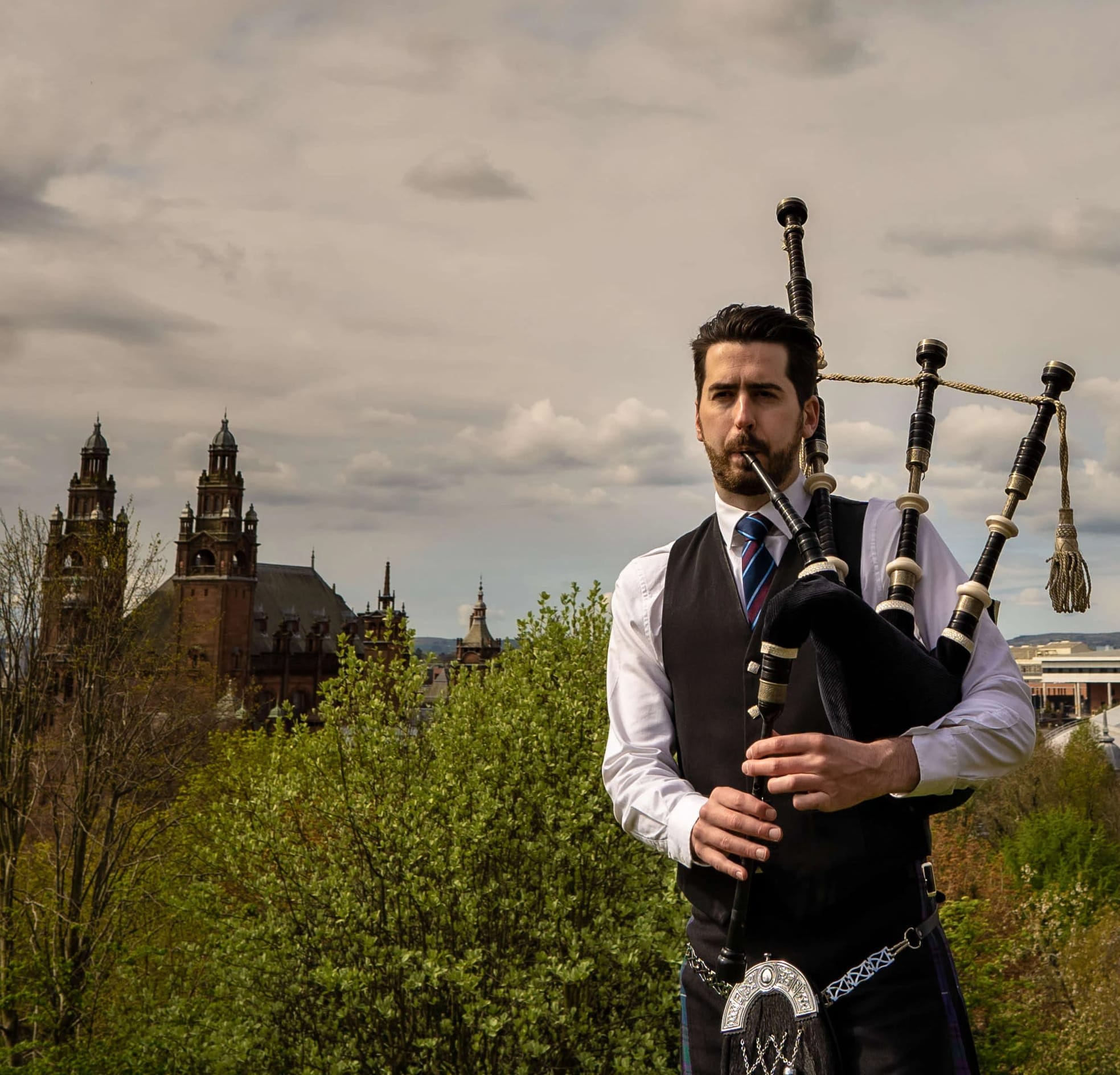 Funeral Pipers Funeral Bagpiper Service in Glasgow