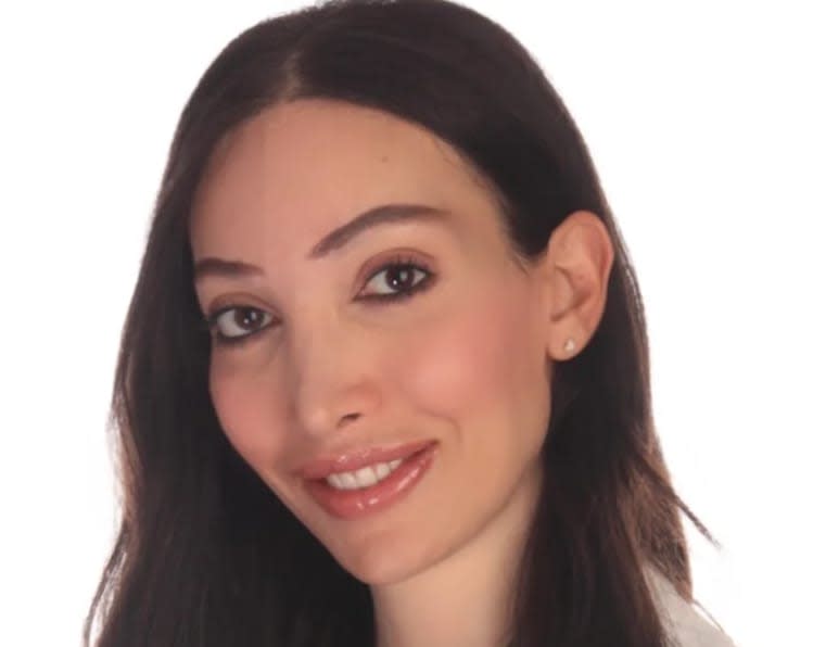 LAURA CALAVITTA