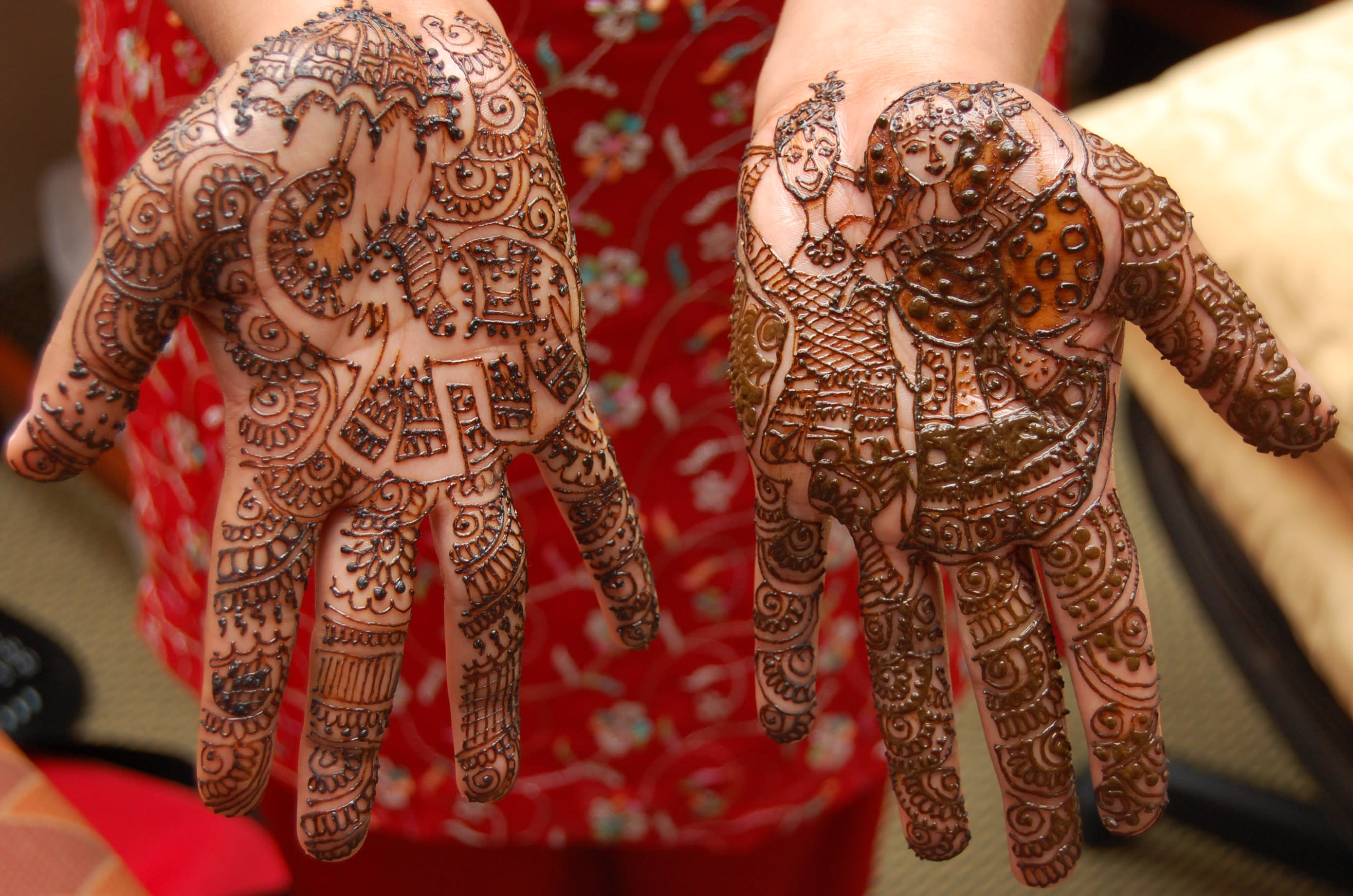 Varshika Mehandi designs on X: 