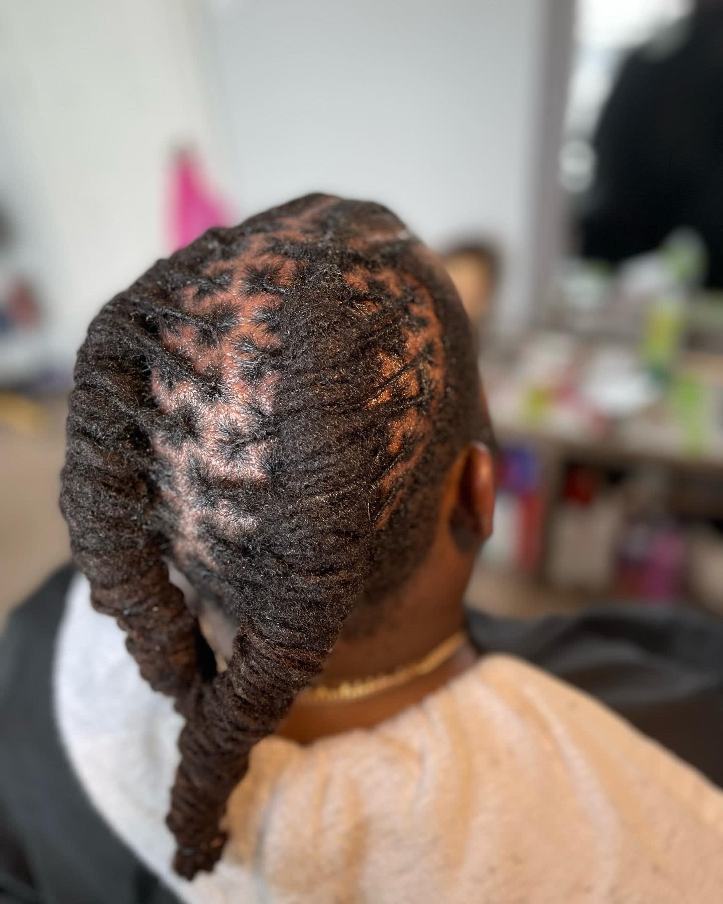 Interlocking Retwist with Style (Traditional Size no smaller than 1