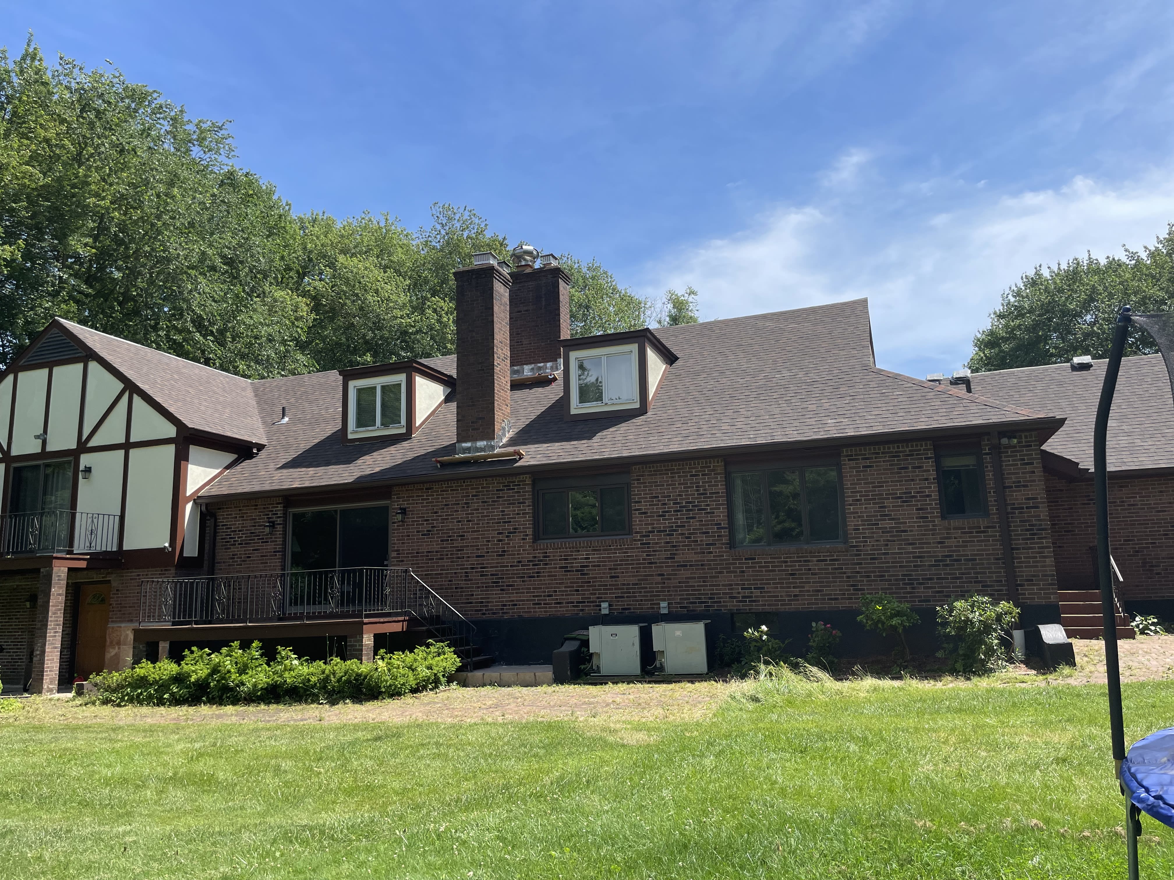 H&L Roofing LLC Roofer in Winsted