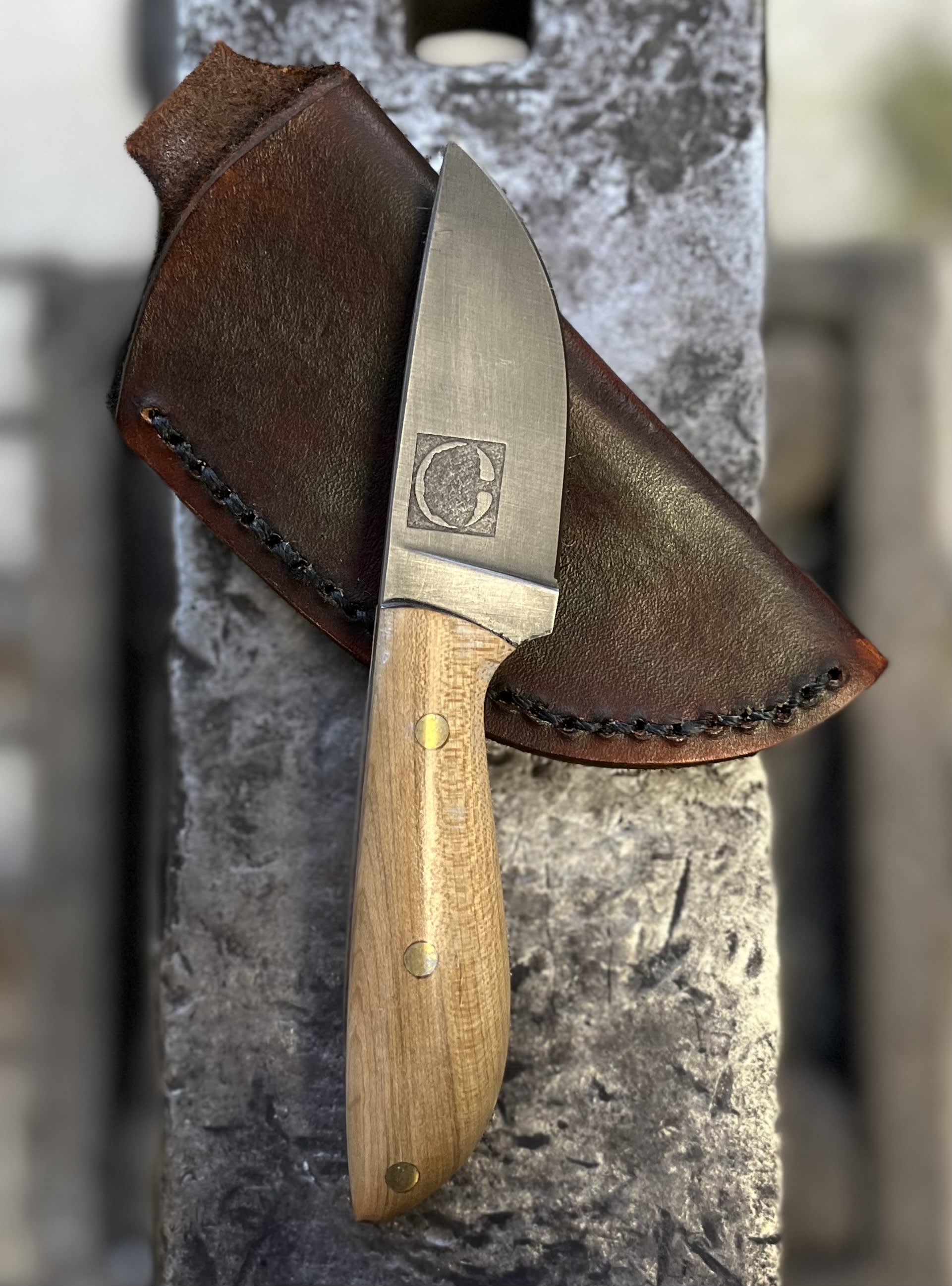 SOLD Apple 6” Drop Point Carry Sidekick Knife & Sheath Combos