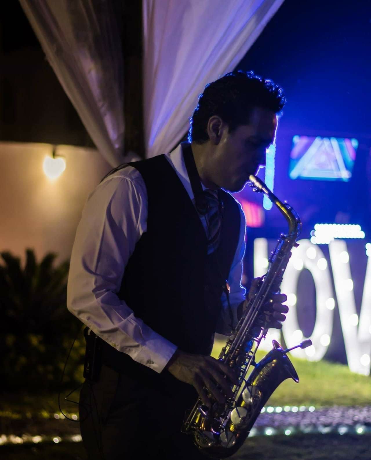 Saxofonista en Veracruz - Florencio Torres