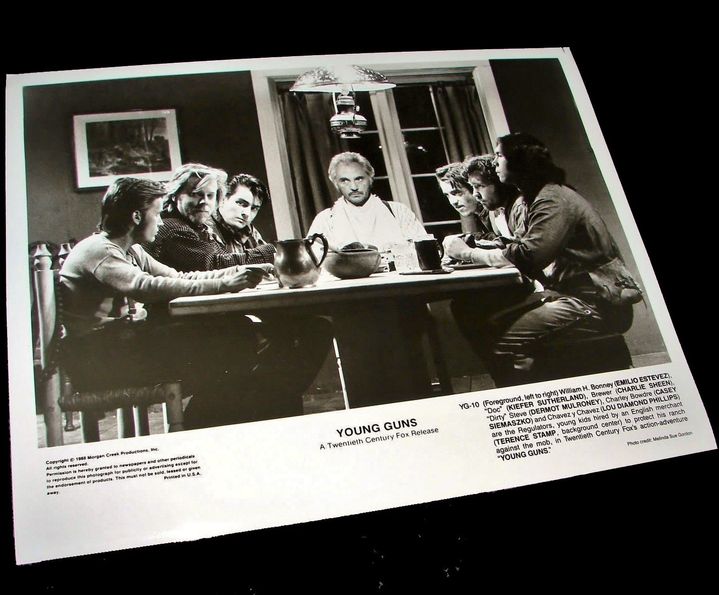 1988 YOUNG GUNS Movie Photo Emilio Estevez Charlie Sheen Kiefer