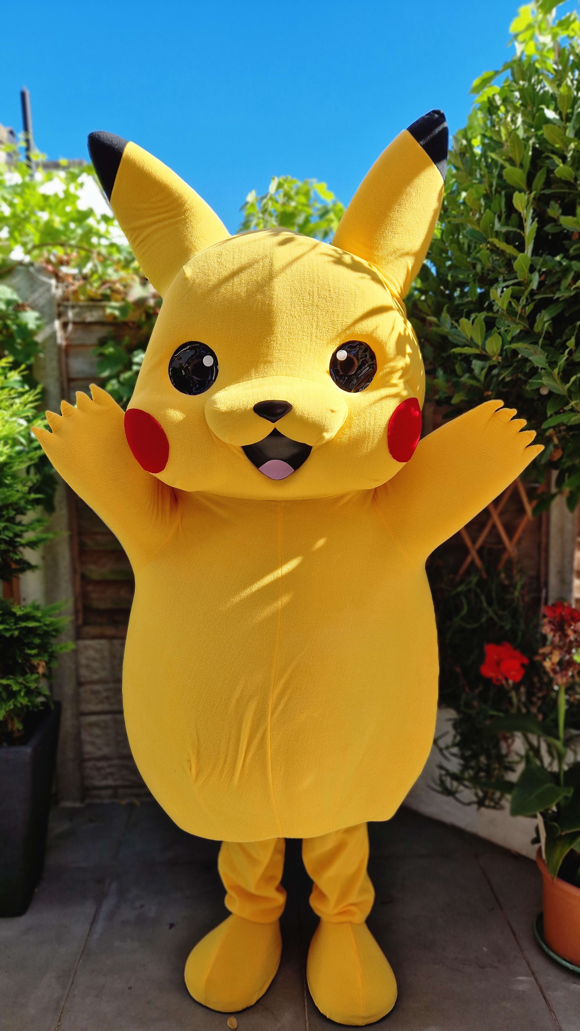 pikachu-pokemon-costume