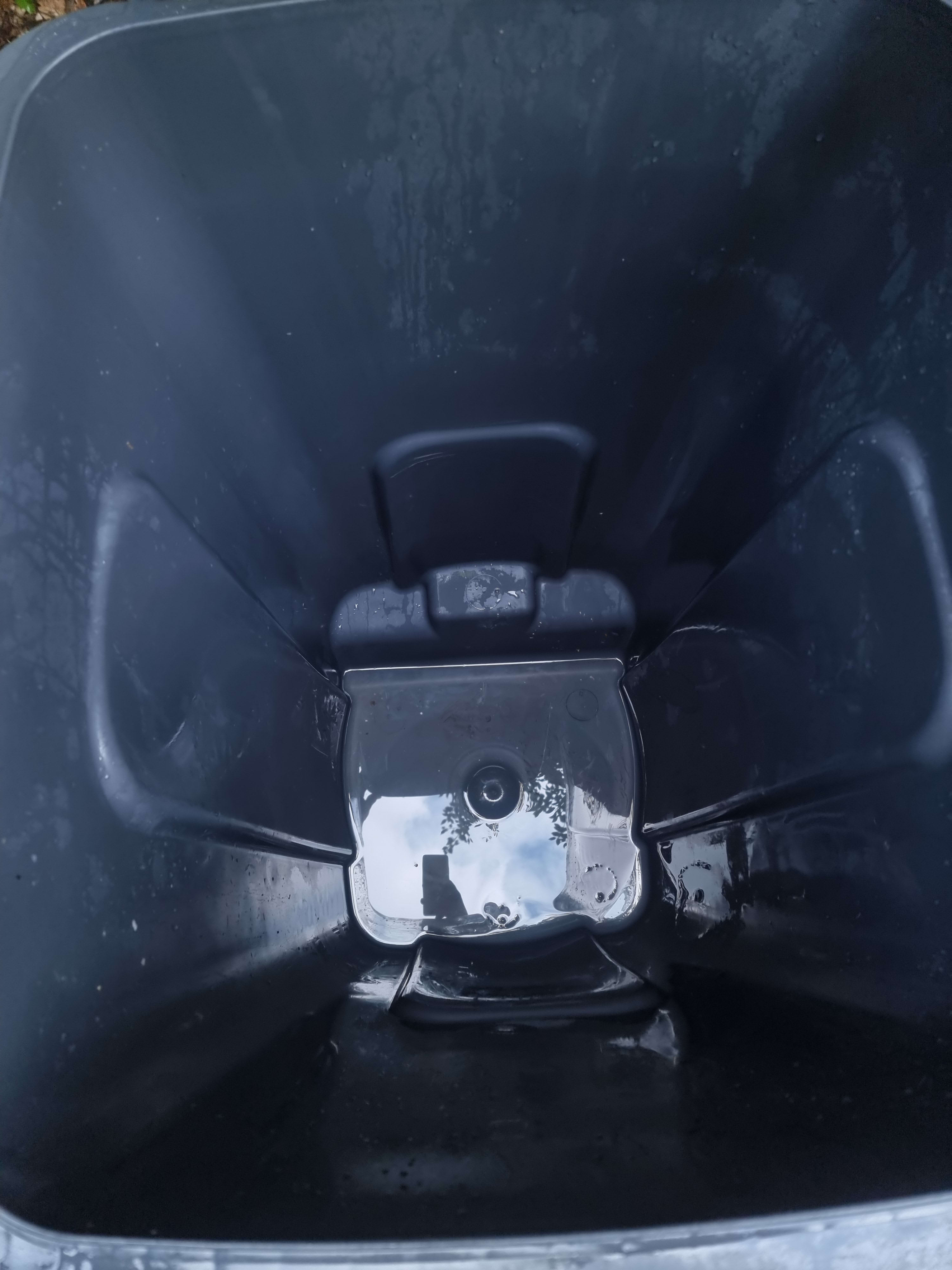 Bin Cleaning Wheelie Bin cleaning InspectaGroup Camera