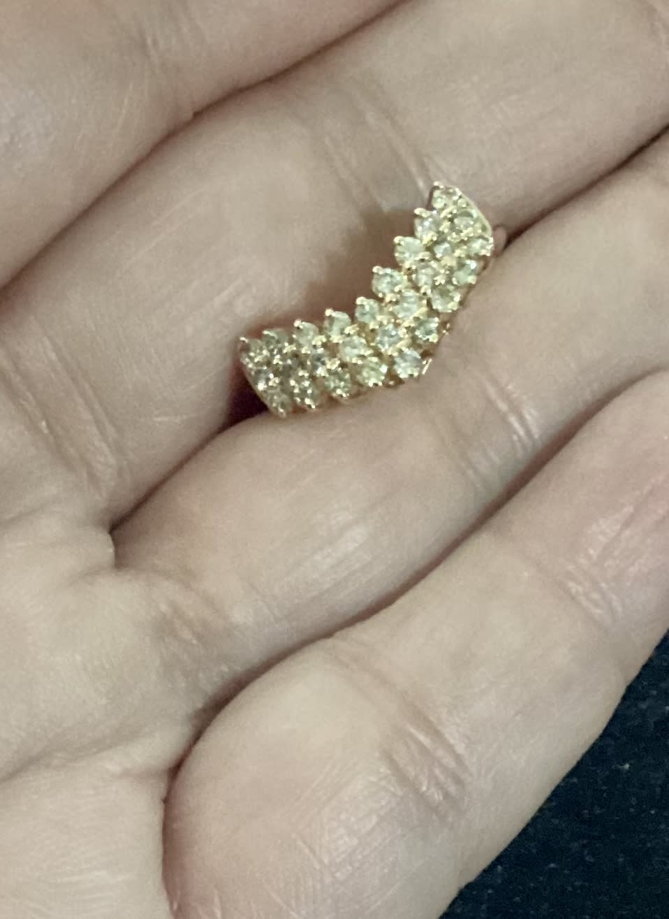 18K Stunning V Ring with .50C Natural Diamond