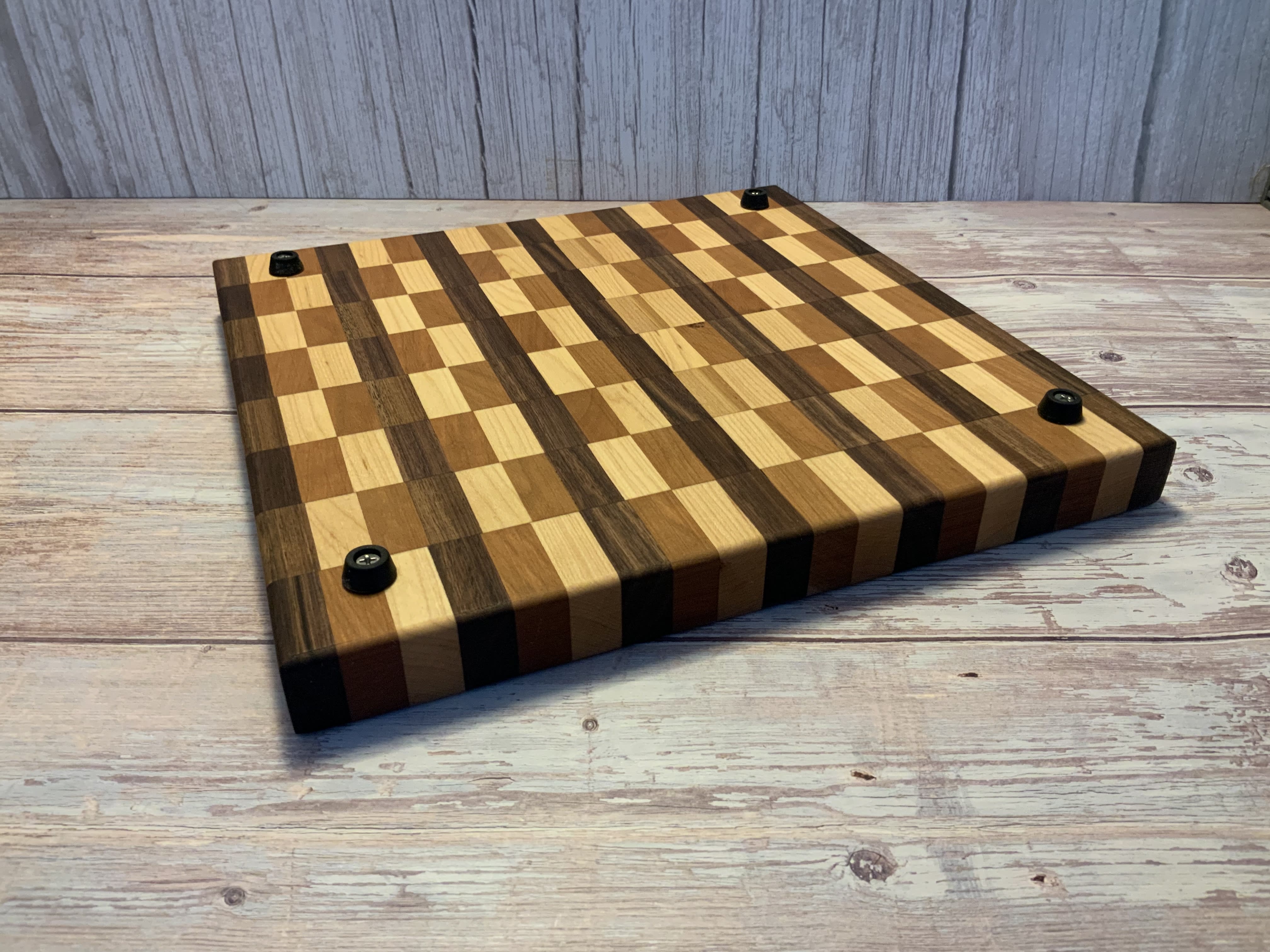 Maple and Walnut Checkered Chopping Board – Cutlery Luxury