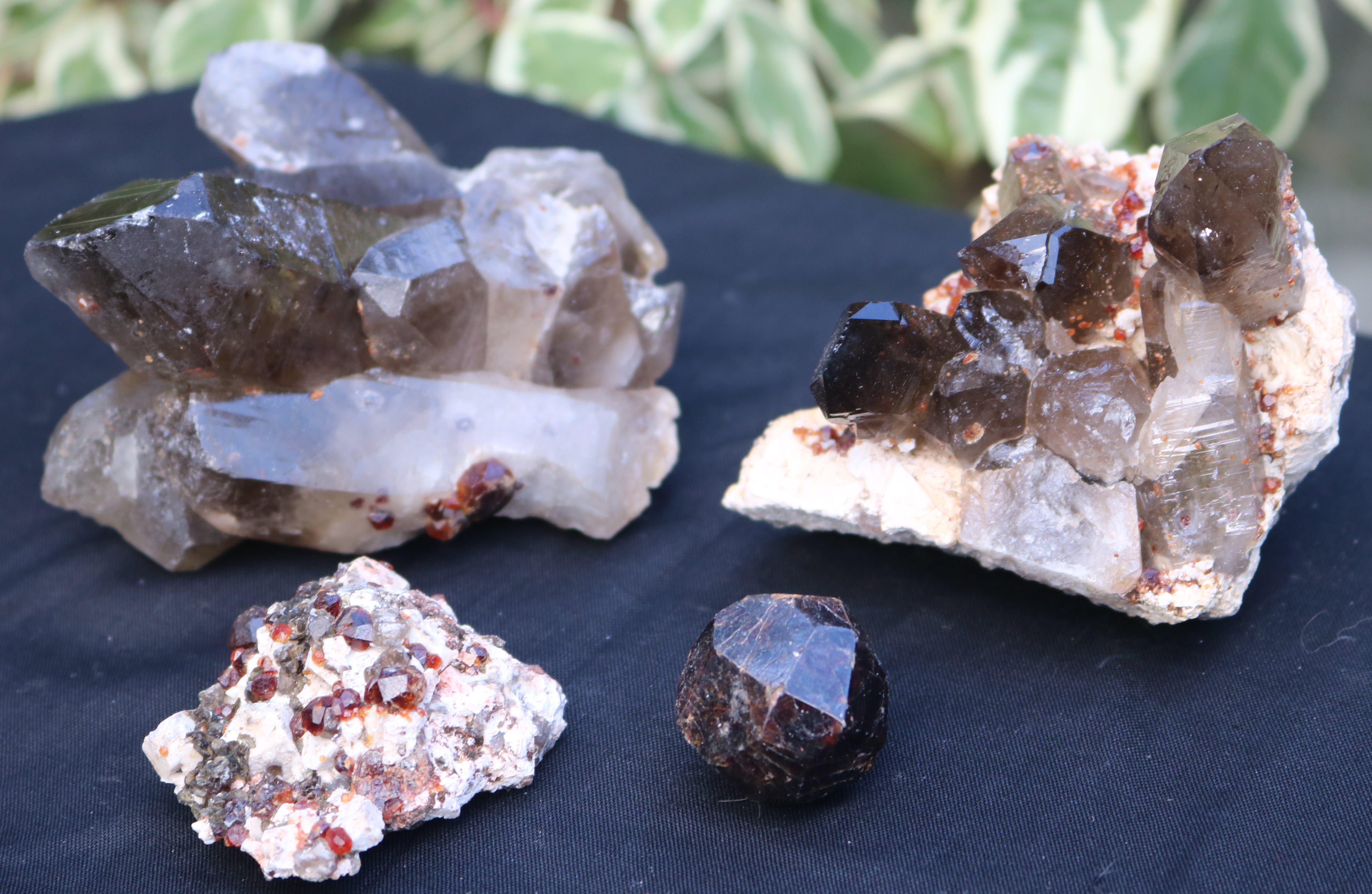 What are the metaphysical properties of Smoky Quartz? - Crystal