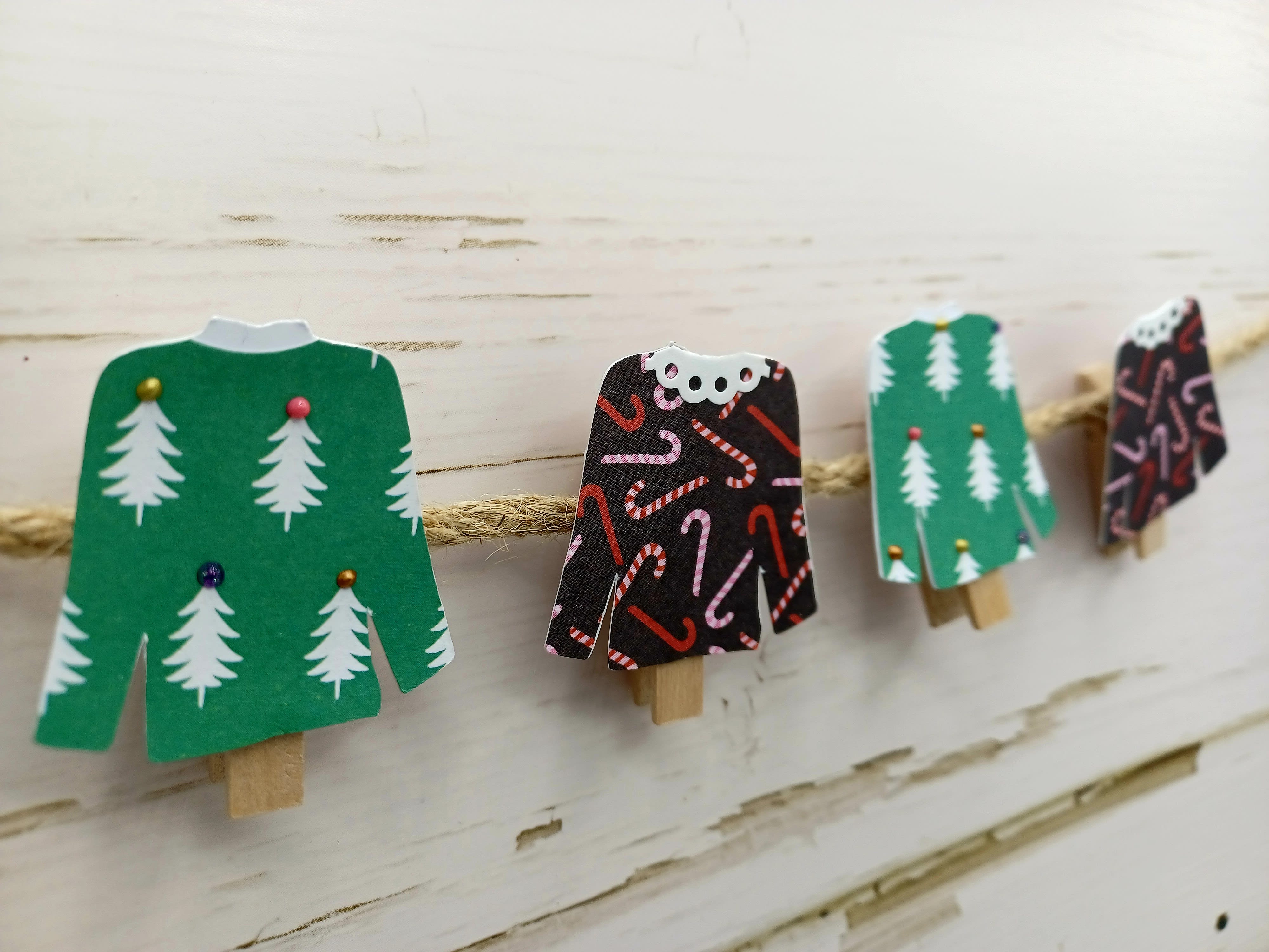 How To - DIY Christmas Sweater Clips