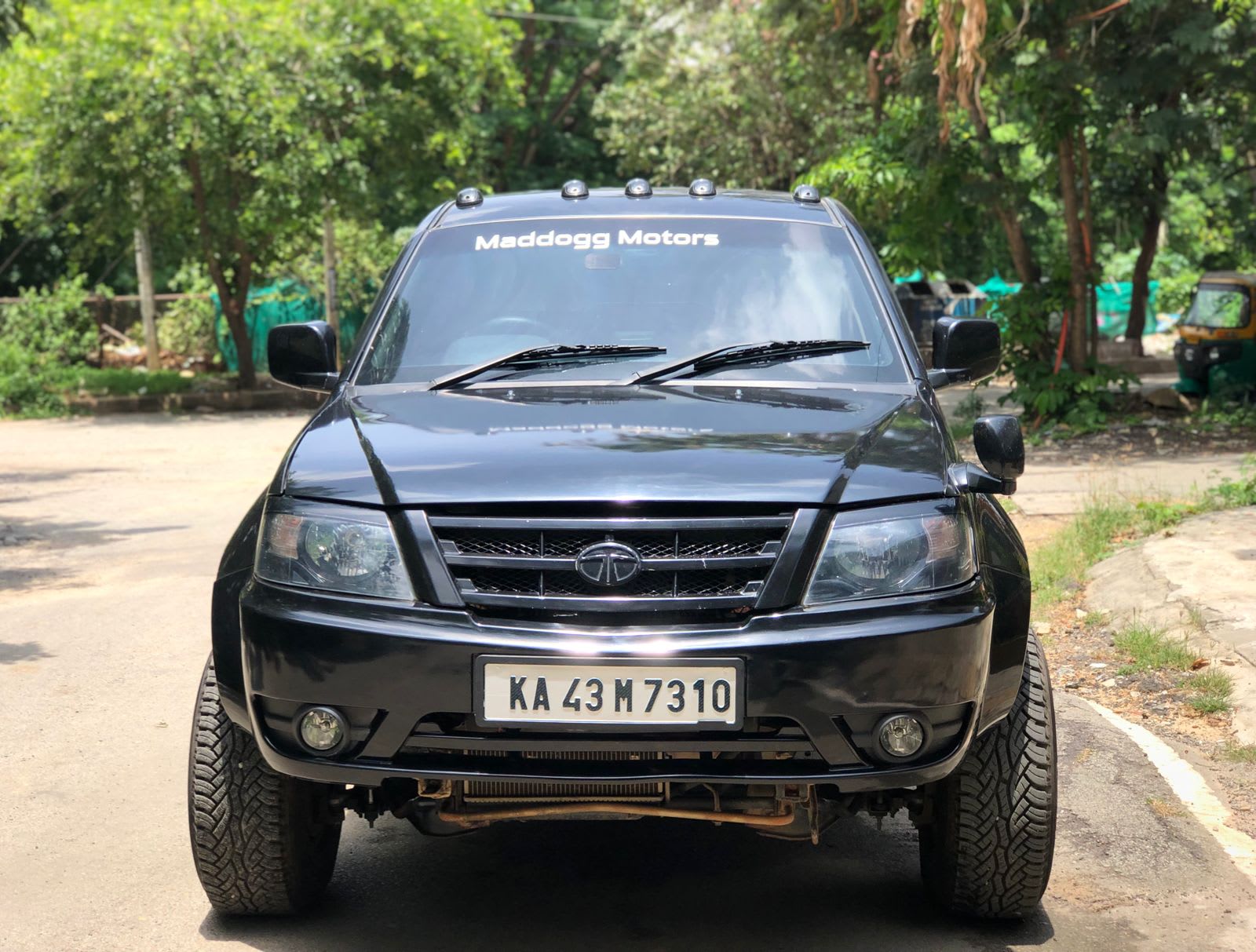 modified Tata Xenon self drive car rent service Ez Car Rental Self