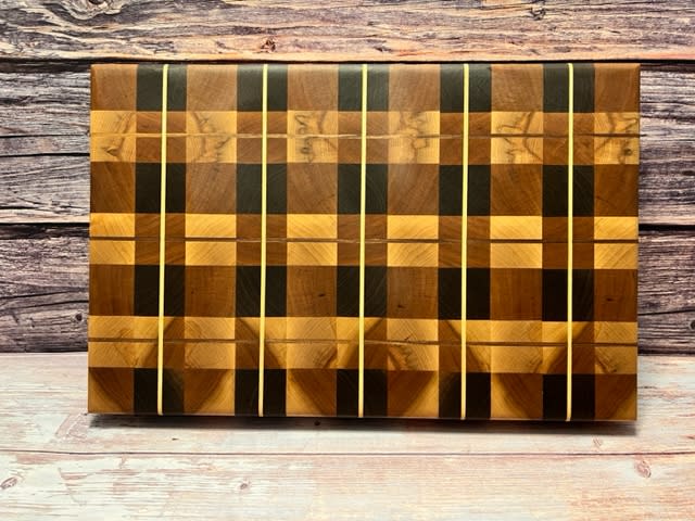 End Grain Checkered Pattern Cutting Board – Luxe Life Candle Company