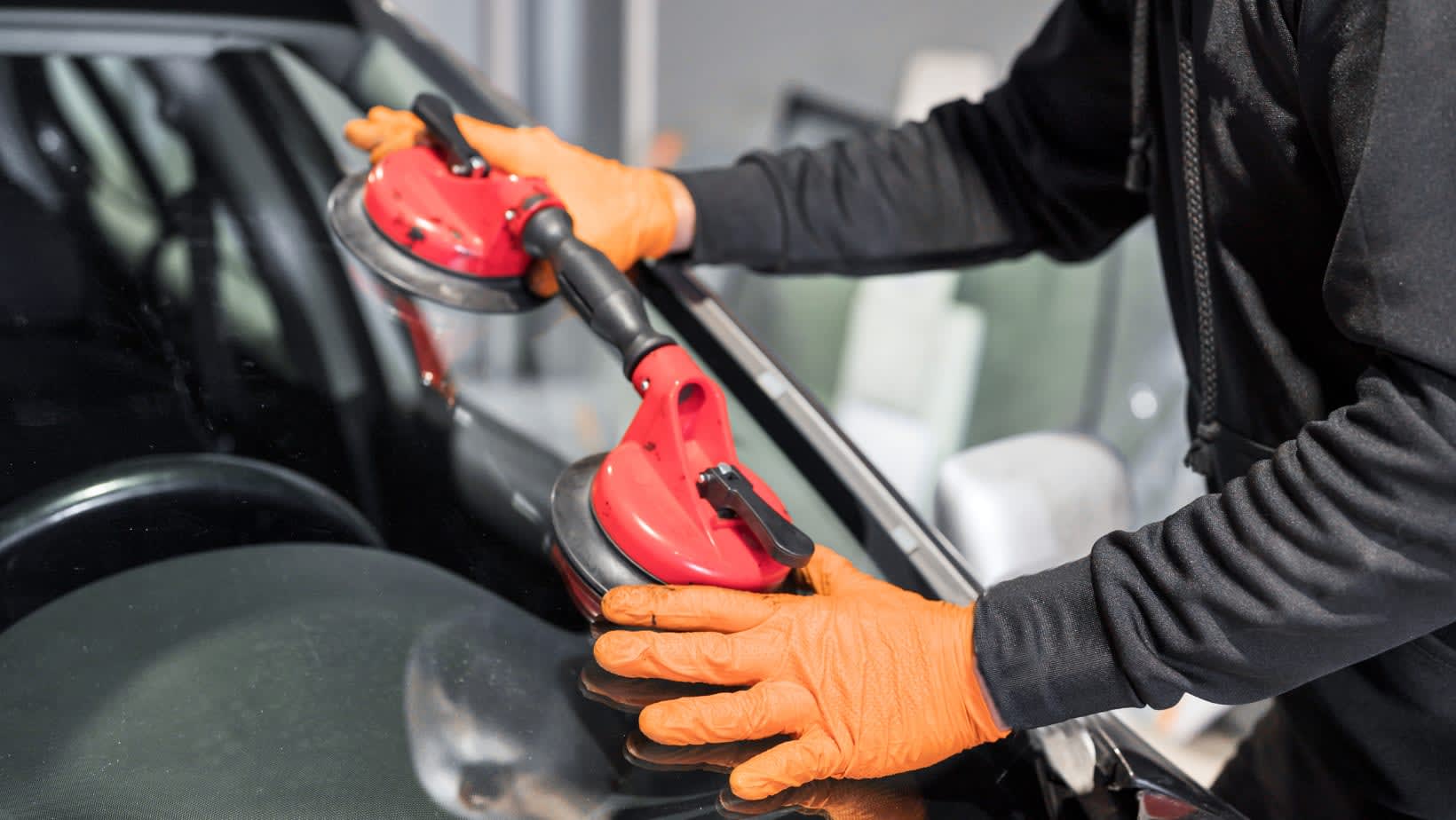 Master Mobile Auto Top Glass Auto Glass Service in Tarzana