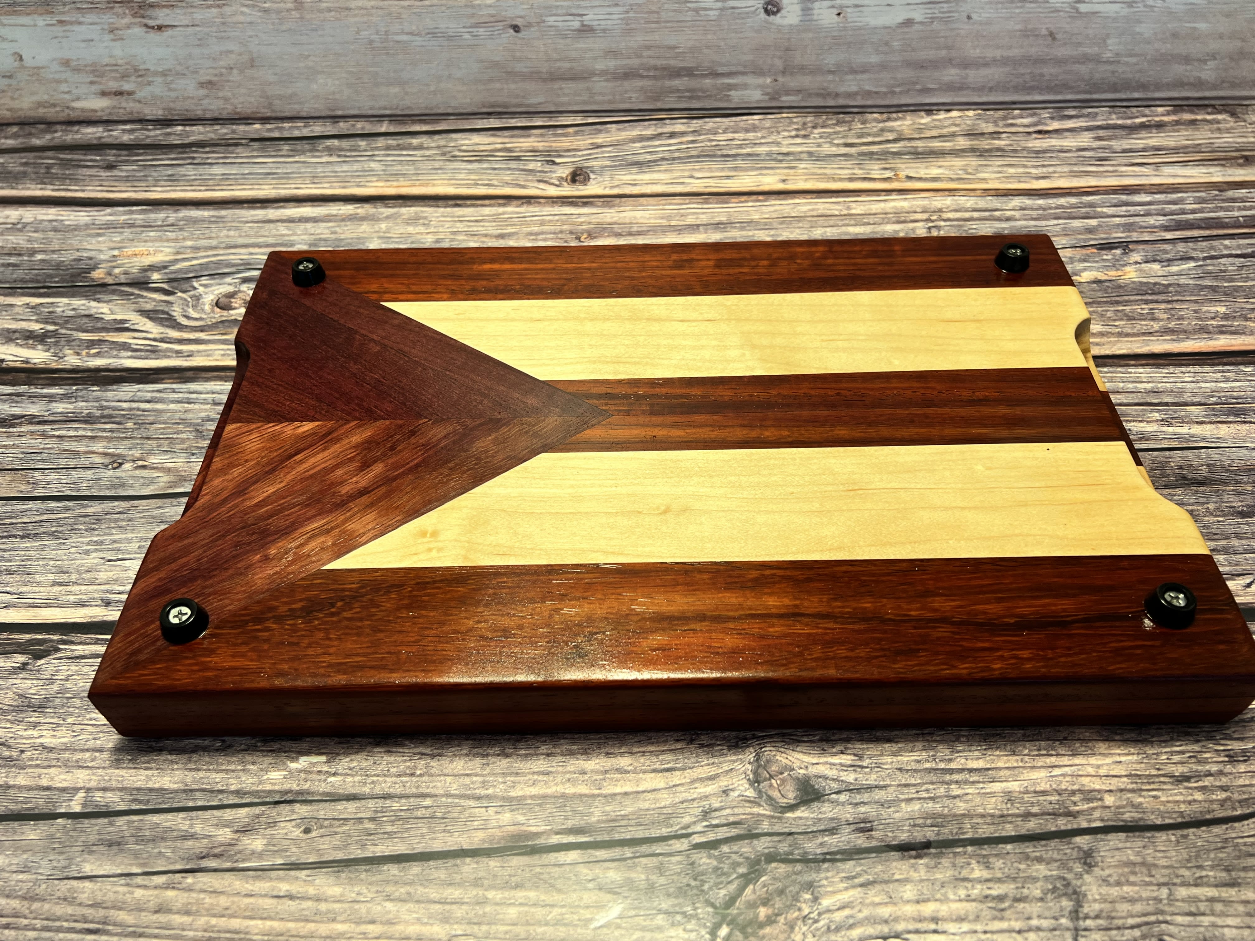 Maple with stripes of Walnut and Padauk Cutting Board – Campfire Woodworks