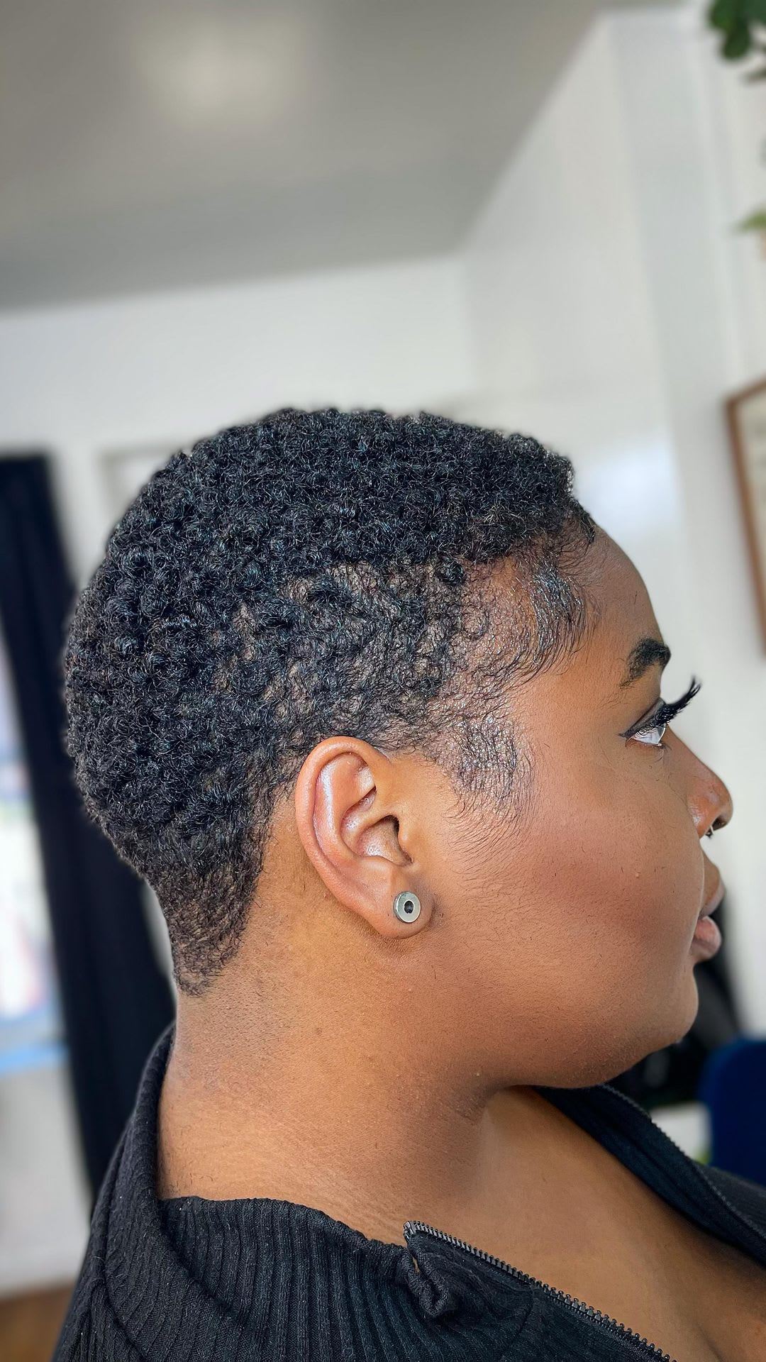 Big Chop! from relaxed to natural hair after 4 months transition - YouTube