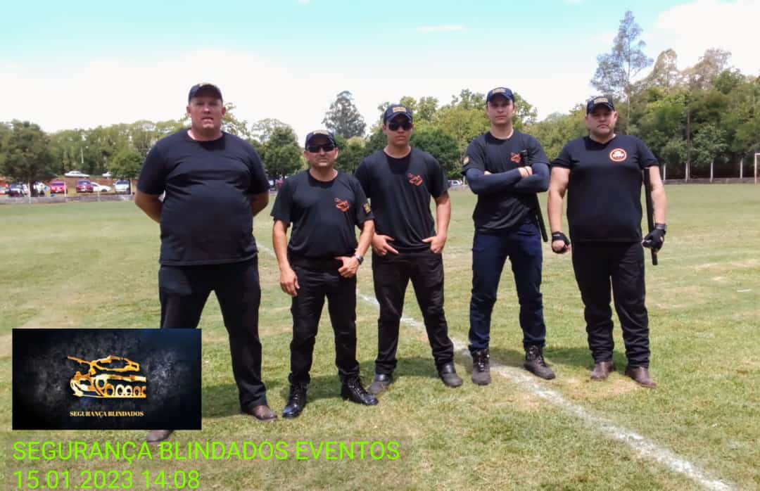 Equipe em evento ao ar livre