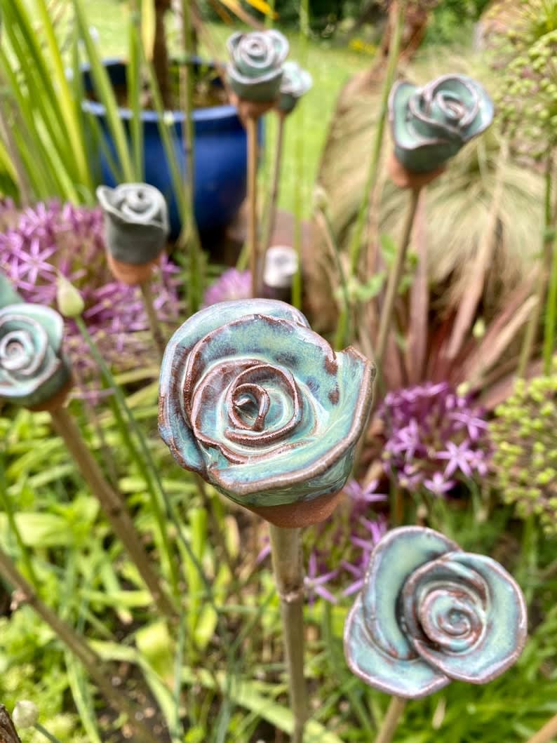 Decorative Cane Toppers - by GAP Photos - GAP Gardens