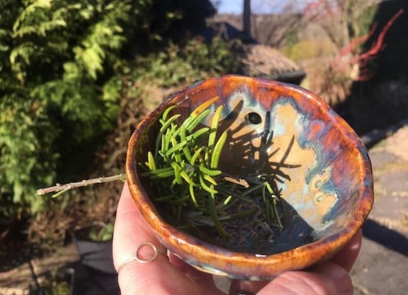 Herb & Garlic Bowl - Garlic Grater and Herb Stripper in One — Back Bay  Pottery