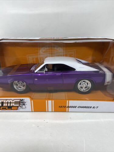 Jada Toys Bigtime Muscle Series: 1970 Dodge Charger R/T 1/24 Scale Purple