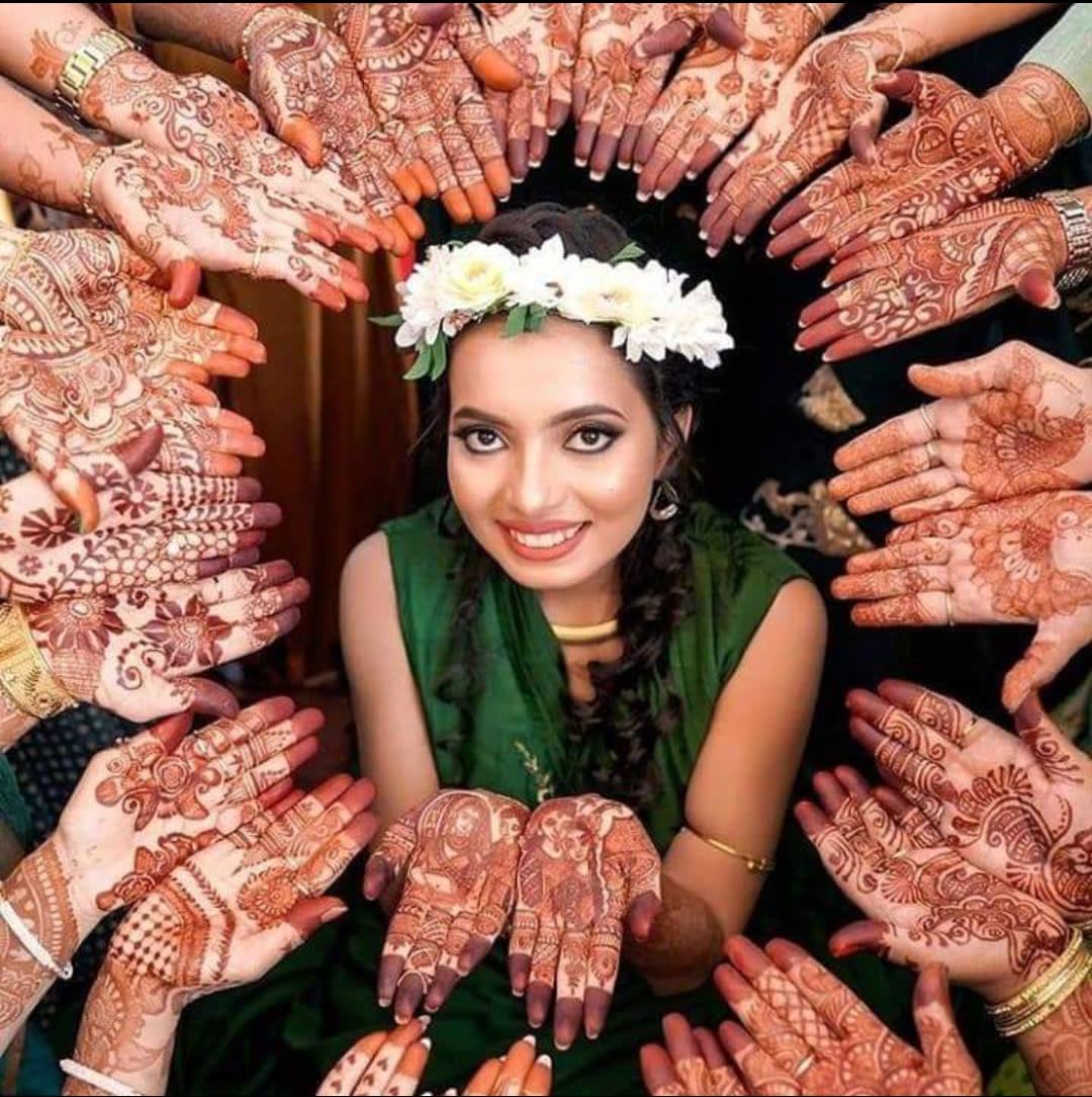 20+ Fun Bridal Mehndi Poses You Wouldn't Want to Miss! – newse7live.com