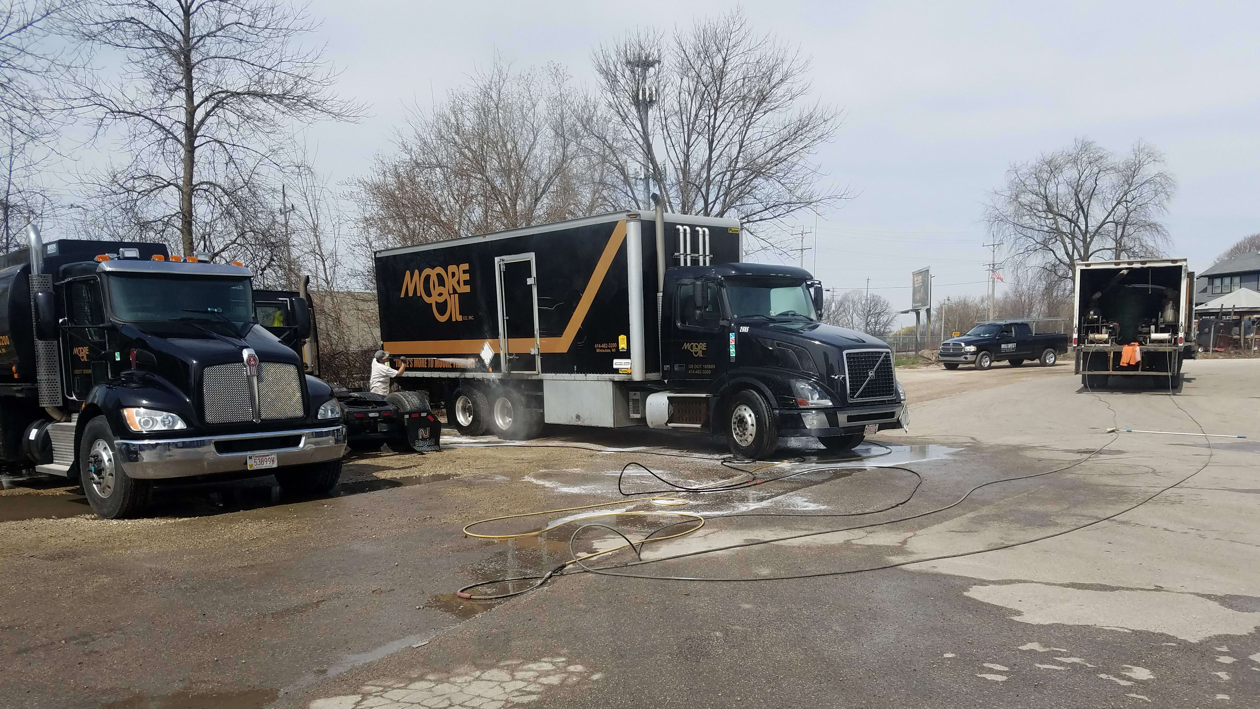 Midwest Fleet Wash Pressure Washing Services in Glendale