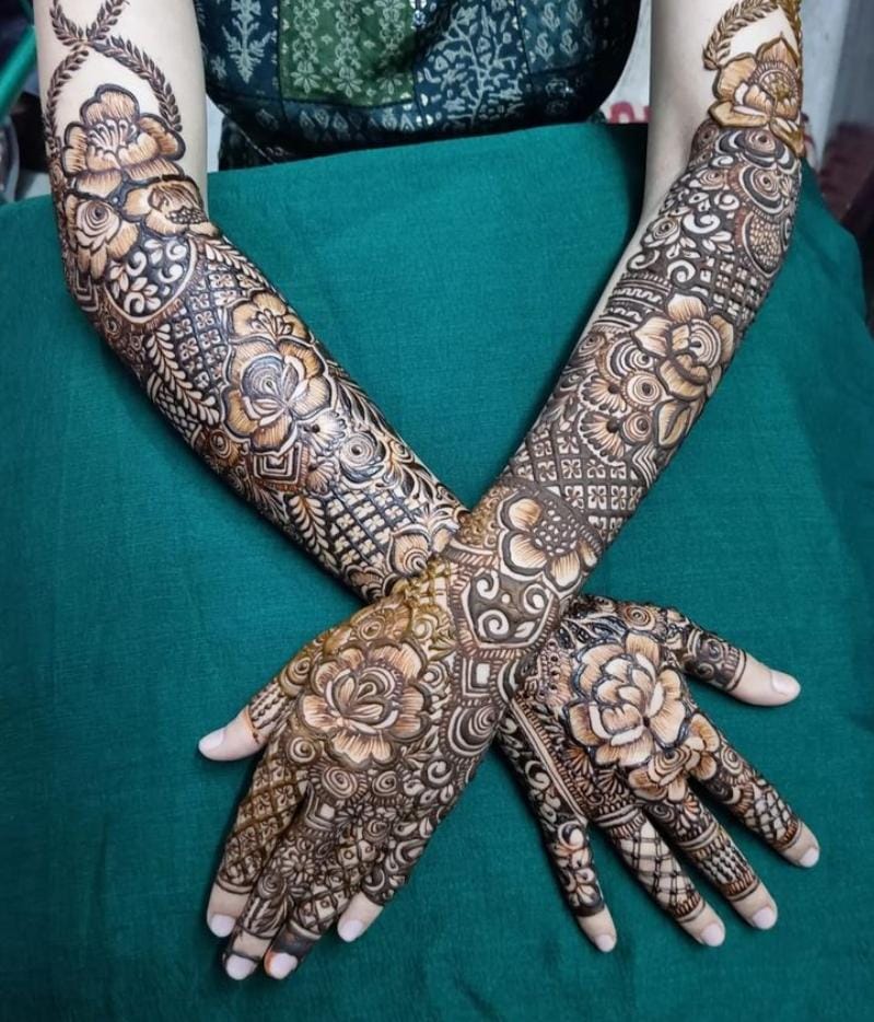 Round Mehandi by S.N Mehandi Art | Bridestory.com