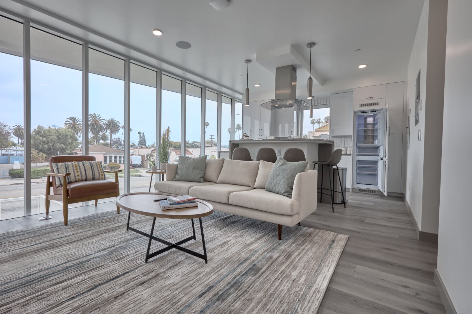 Luxury Co-Living - 2929 La Brea, LLC | Real Estate Leasing | Los Angeles