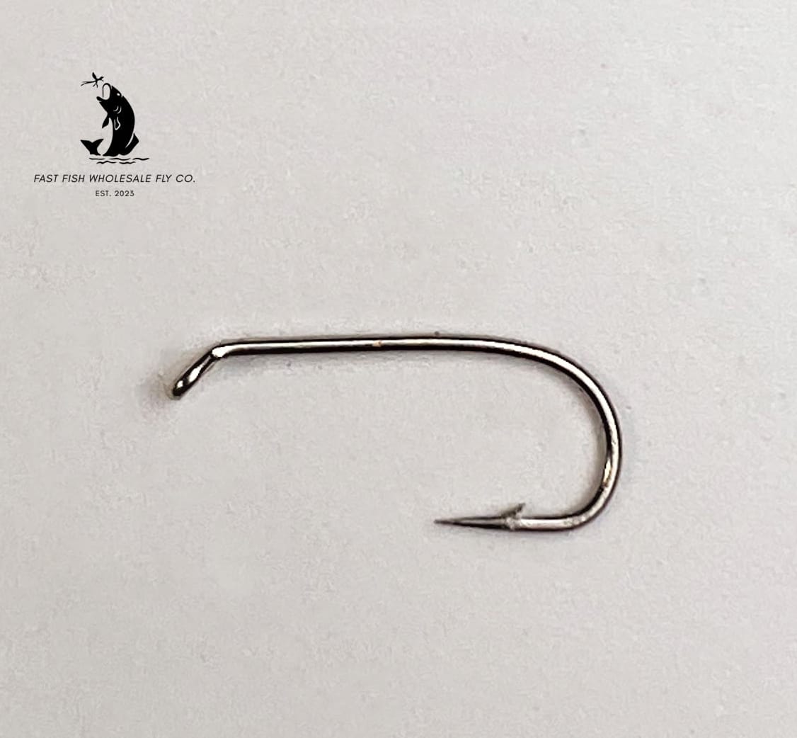 Hemingway's H122 Shrimp & Pupa Fly Hooks – Standard Shank, Micro Barb - 10  pcs - FrostyFly