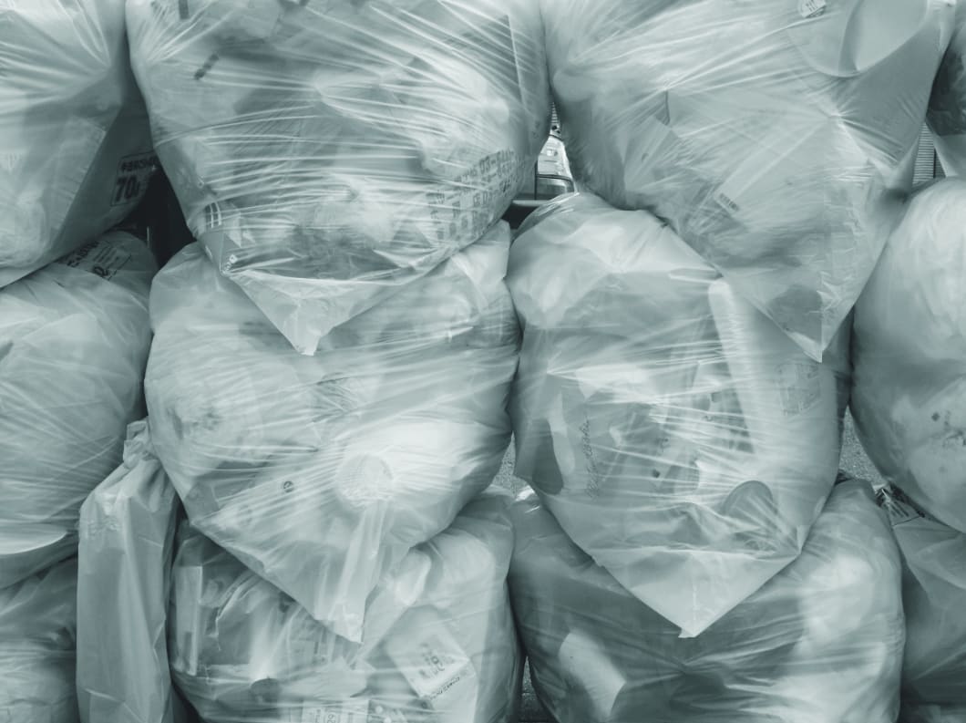 Decluttering Your Home – 10 Steps to Organizing Your Living Space