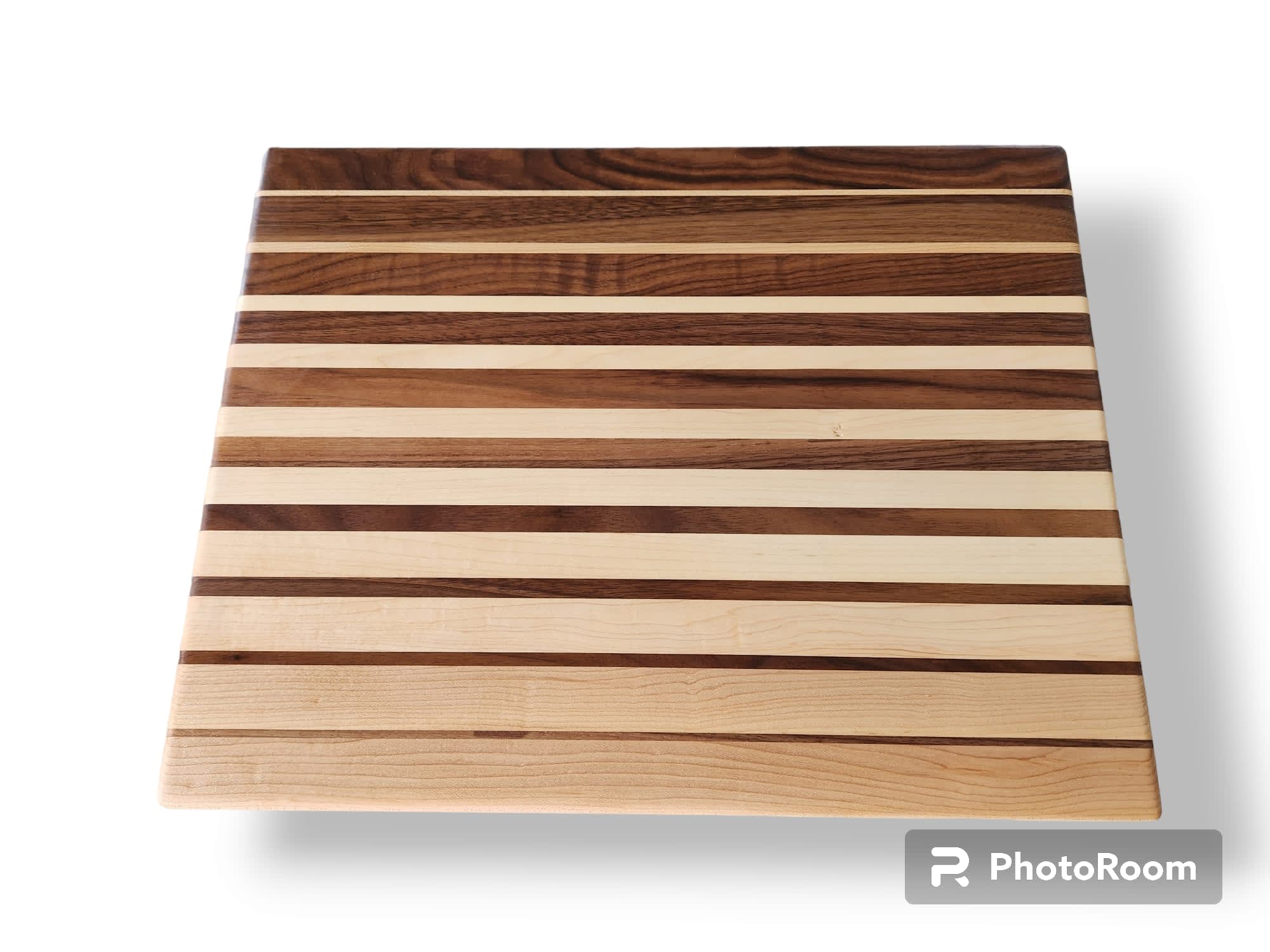 Pinwheel Walnut and Maple Wood Cutting Board – DPCustoms