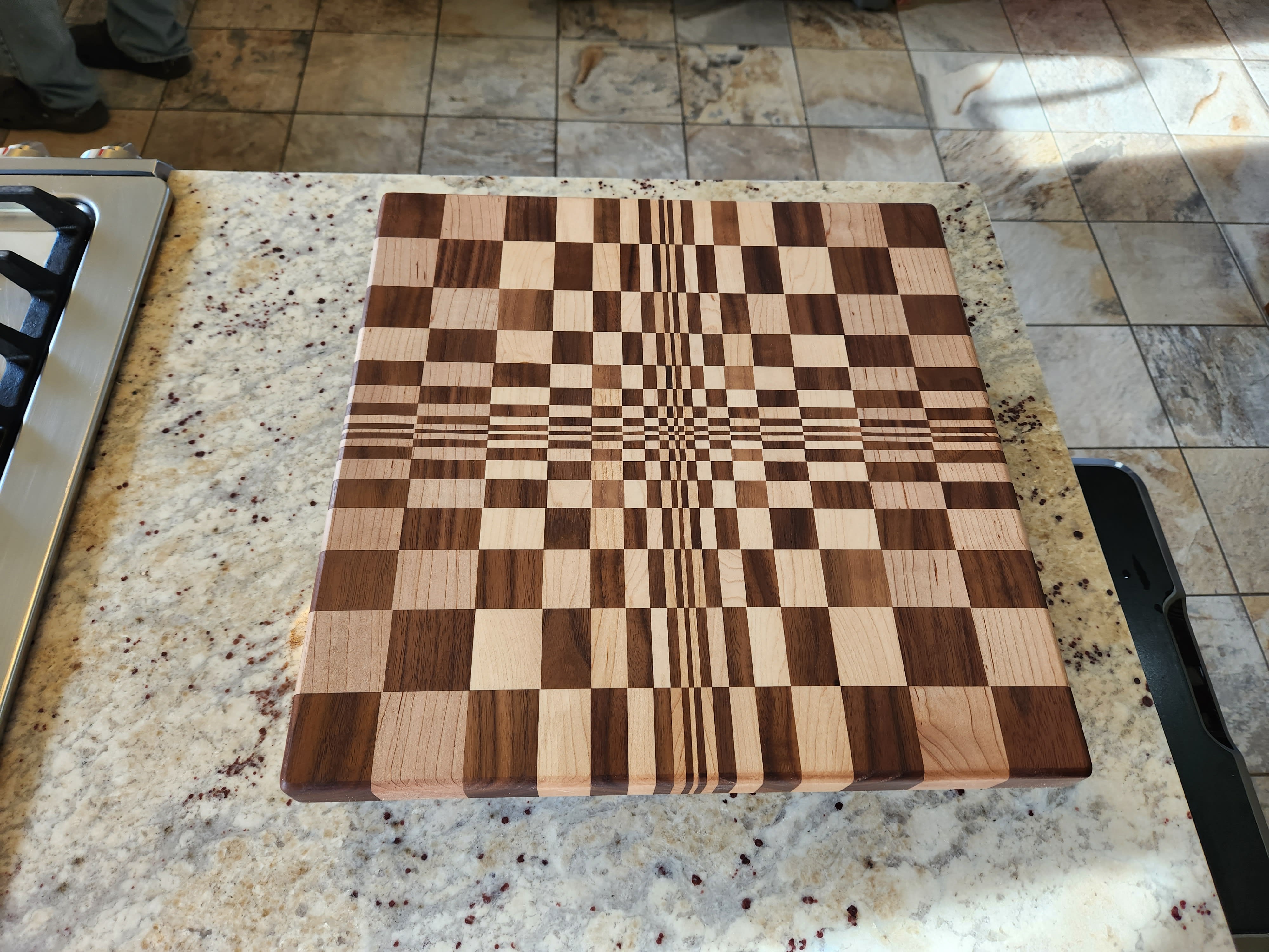 Pinwheel Walnut and Maple Wood Cutting Board – DPCustoms