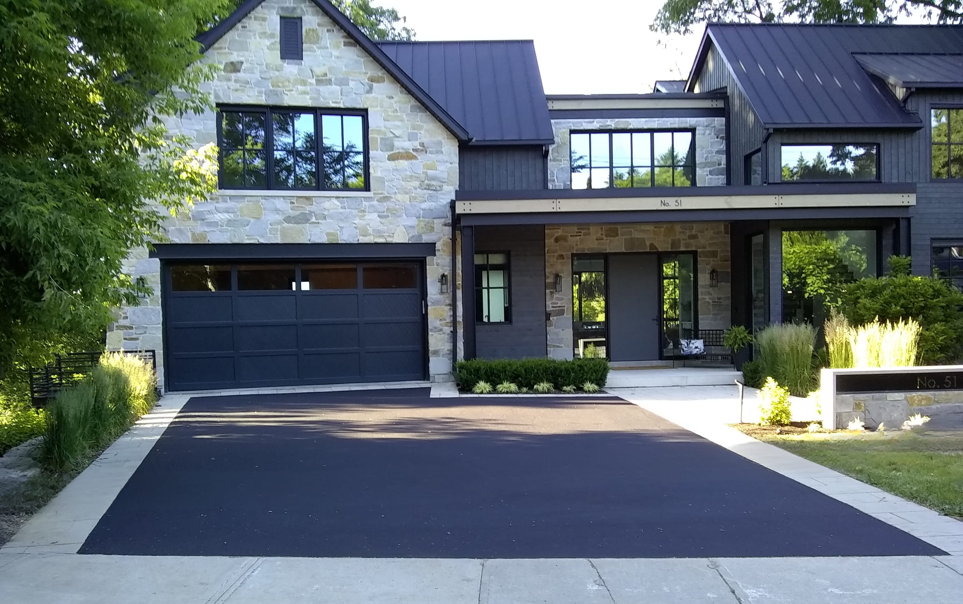 Driveway Sealing Hamilton Asphalt Contractor in Hamilton
