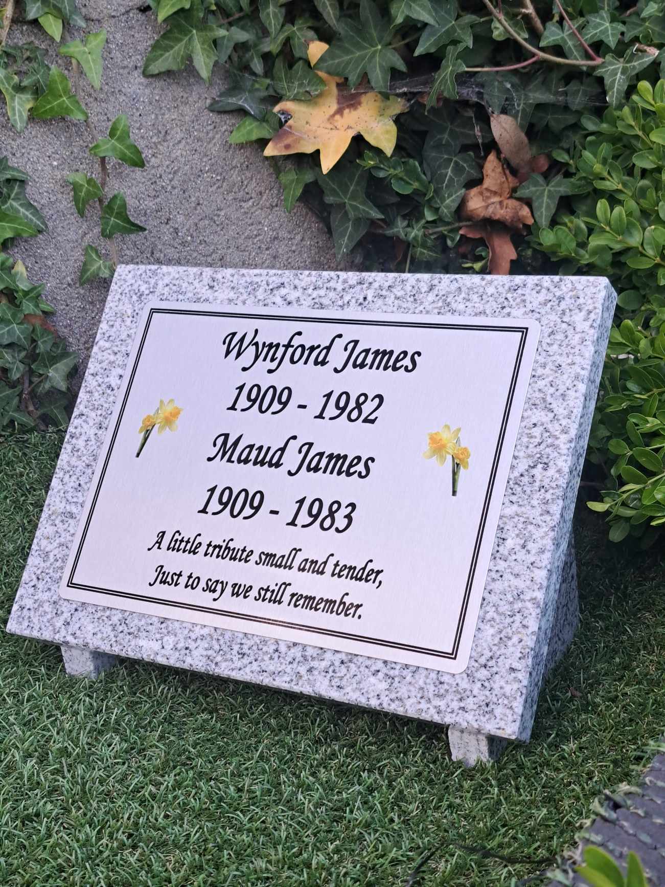 Memorial Grave Plaque Slanted Grave Marker Stone Grave Plaque ...