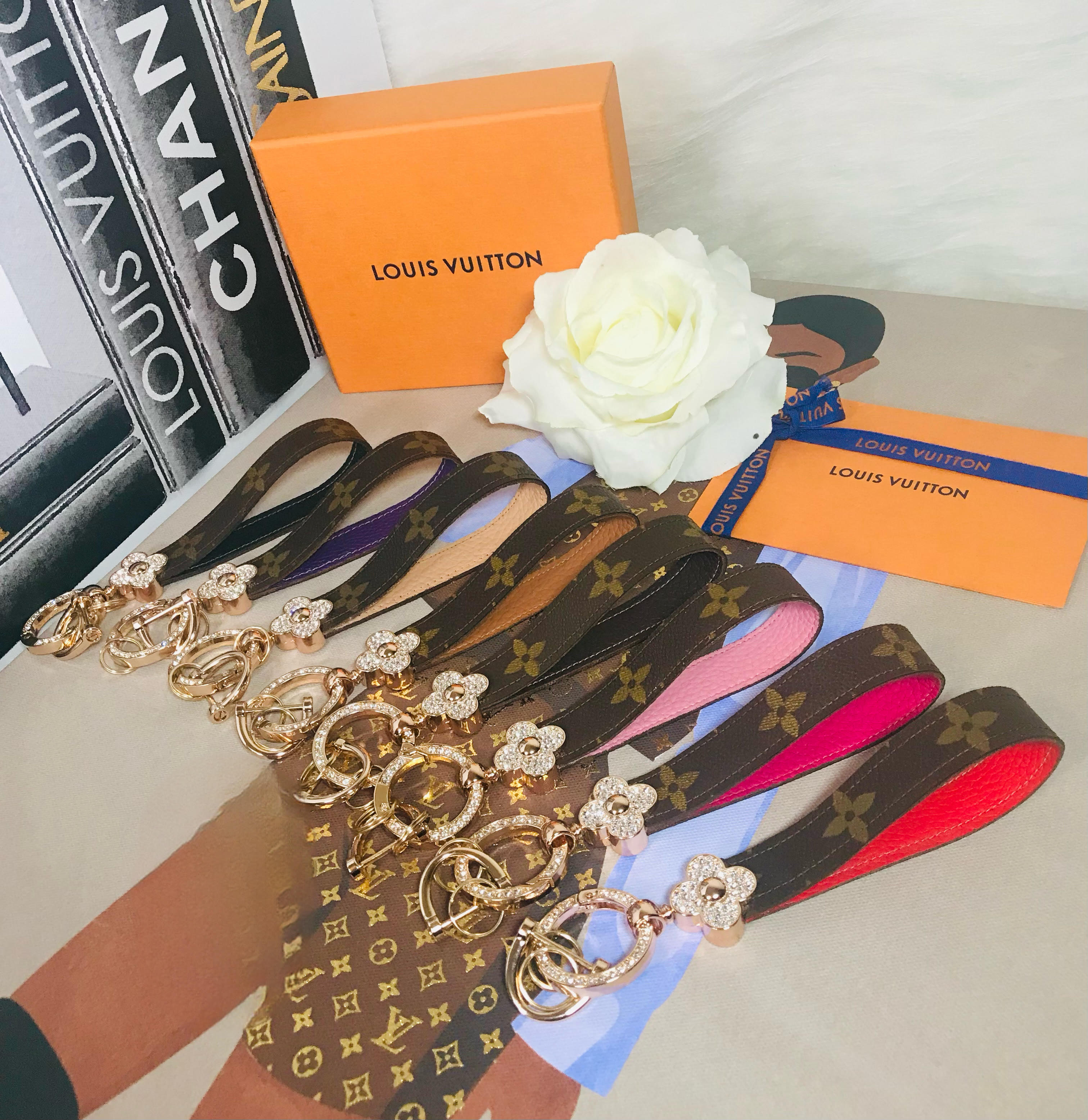 LV belts and Keychain : r/DHgate