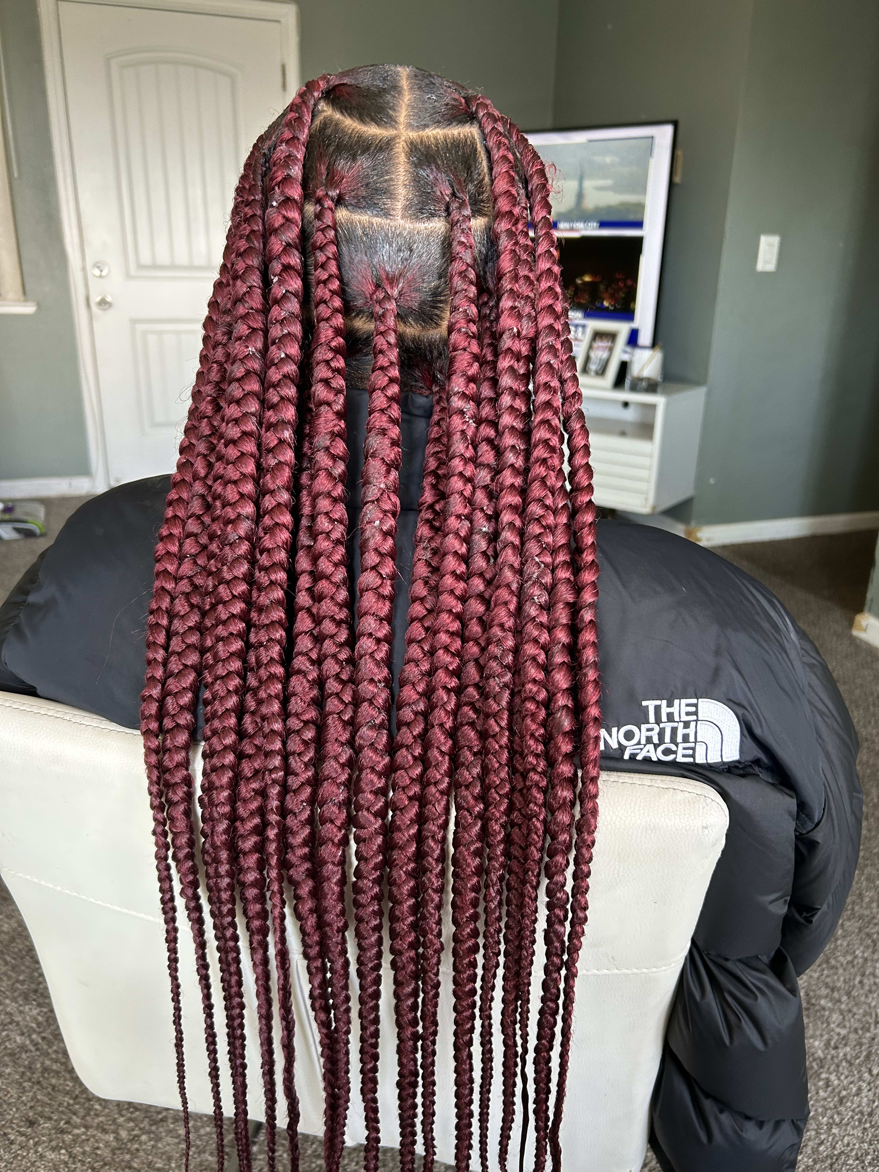Would you get burgundy and blonde braids ? ##knotless ##knotlessbraids