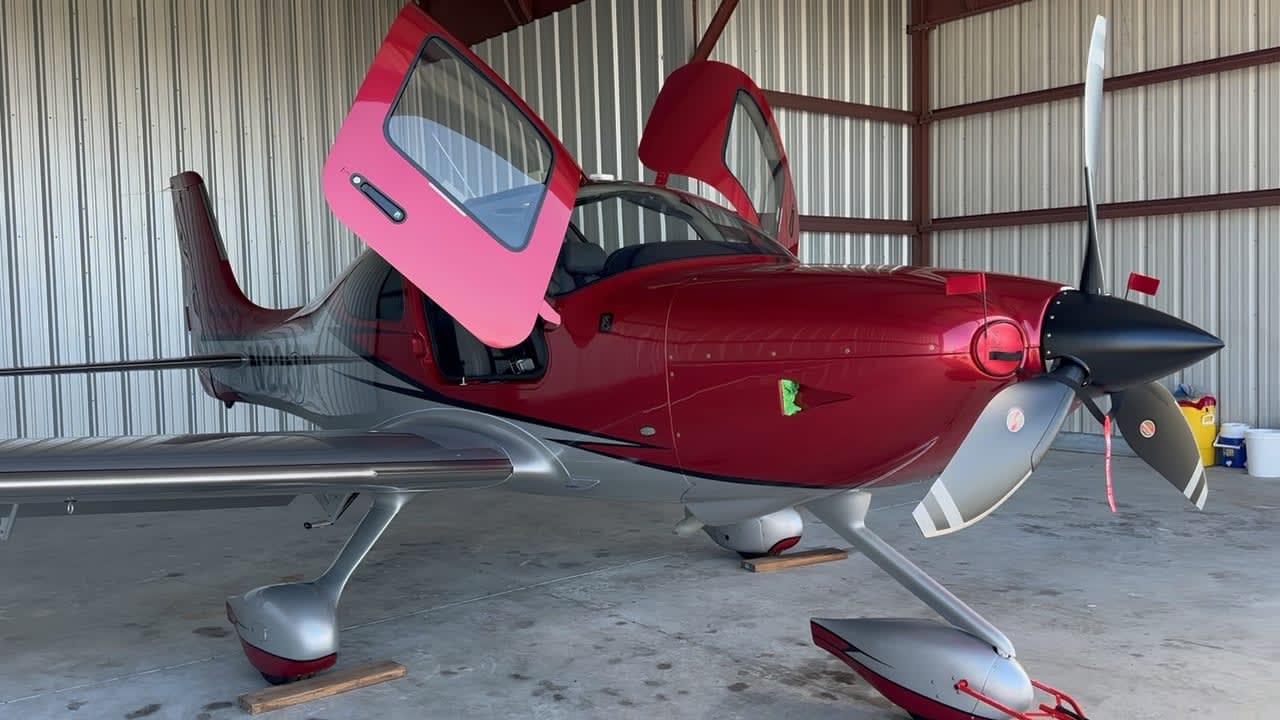2023 Cirrus SR22