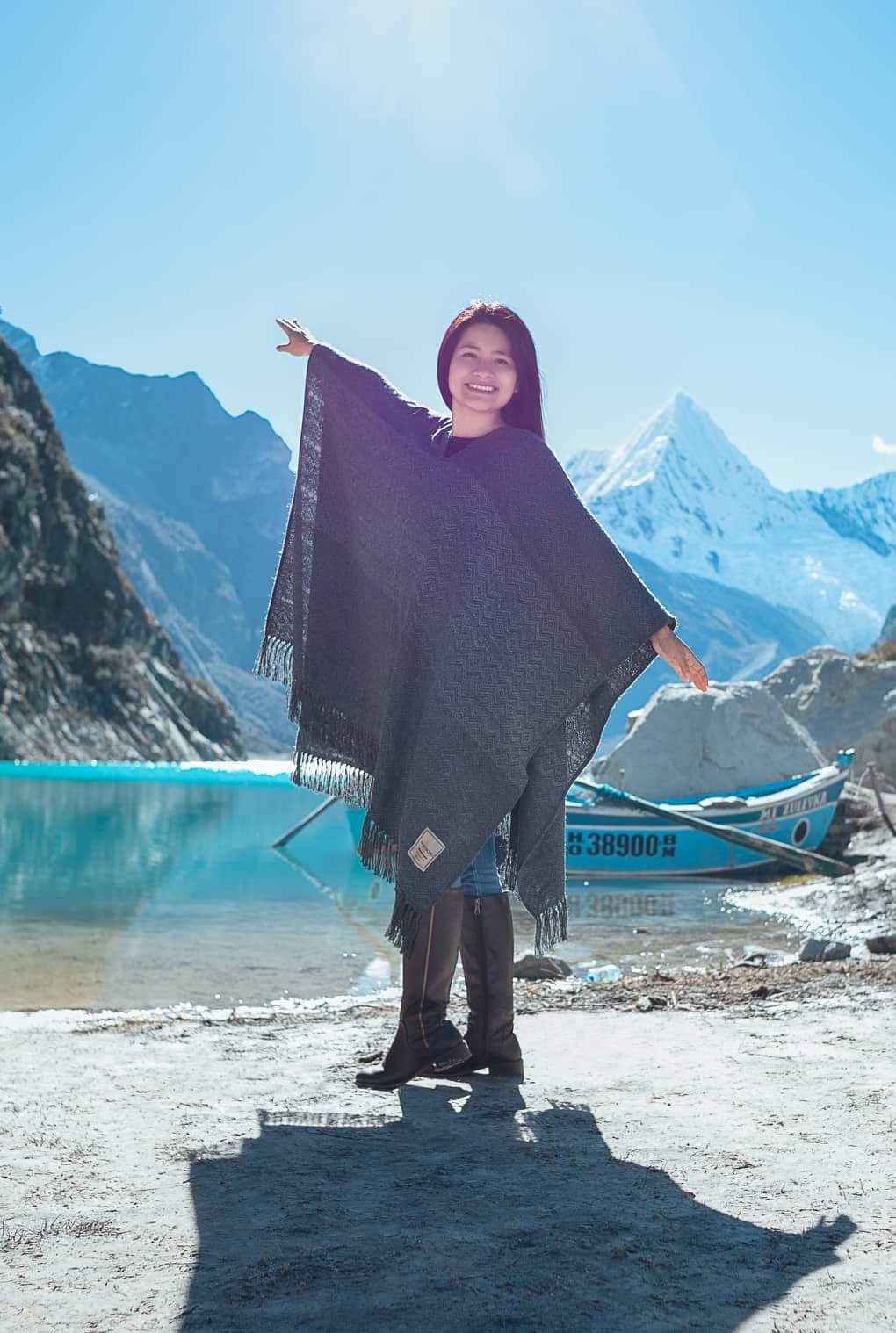Poncho Largo GEO - Productos - Artesanías Camargo | Ropa de Alpaca en ...