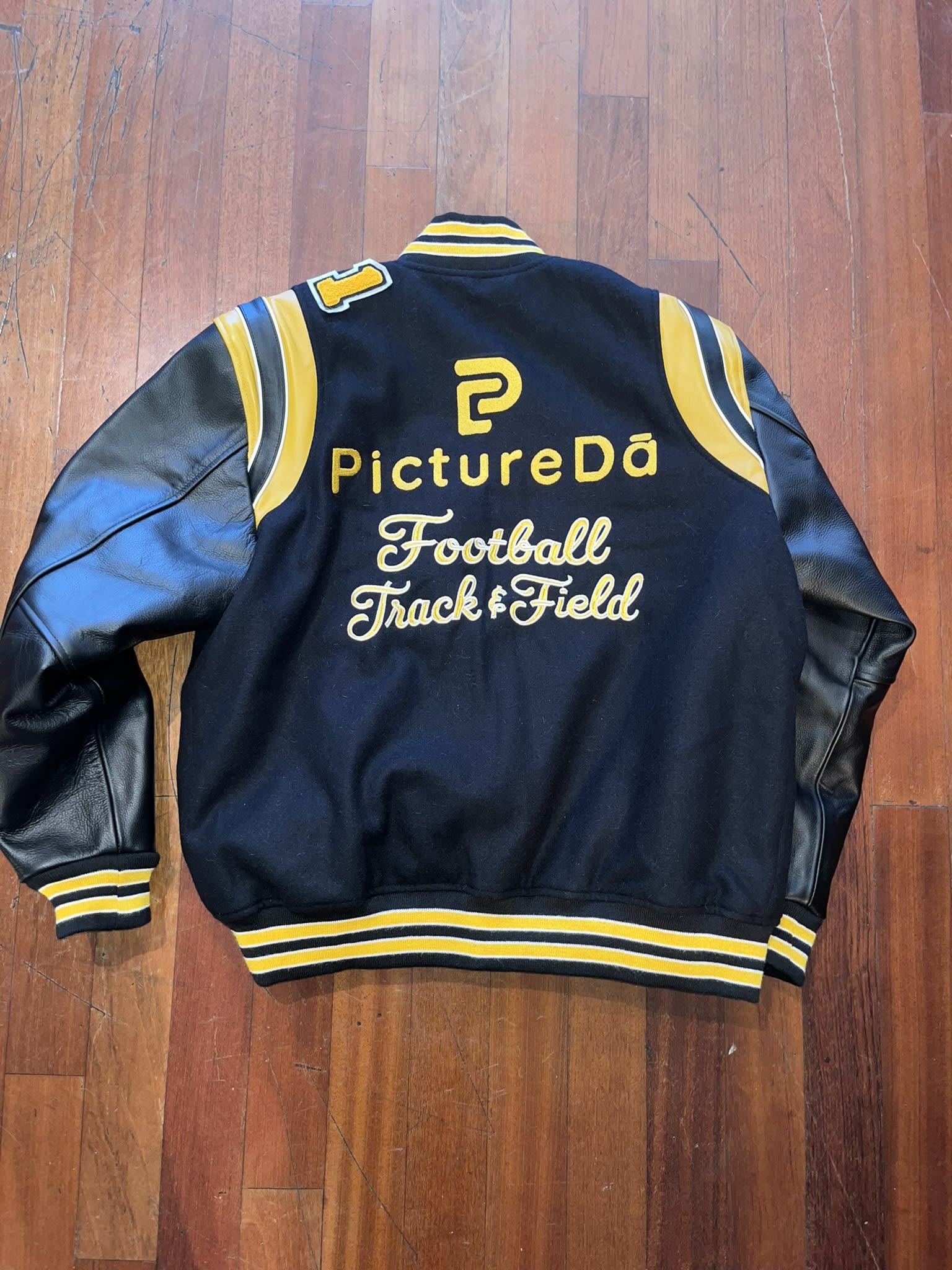 PictureDā Inc Clothing Boutique Store in Greensboro