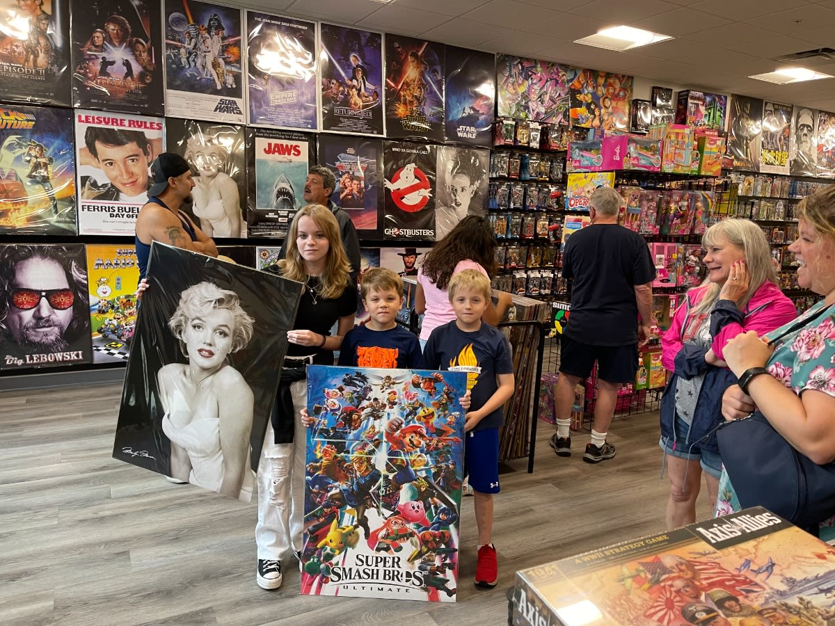 Poster Perfection Collectibles Dragon King Hobbies Collectibles