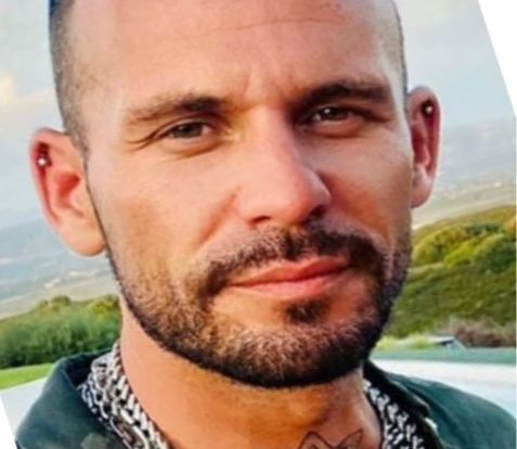 Bio - Art E Creations - Artistic Services | London