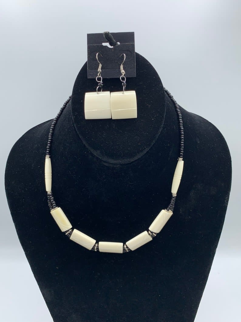 African Cowrie Shell and Bone Chiker Necklace and Earrings Jewelry outlet Set