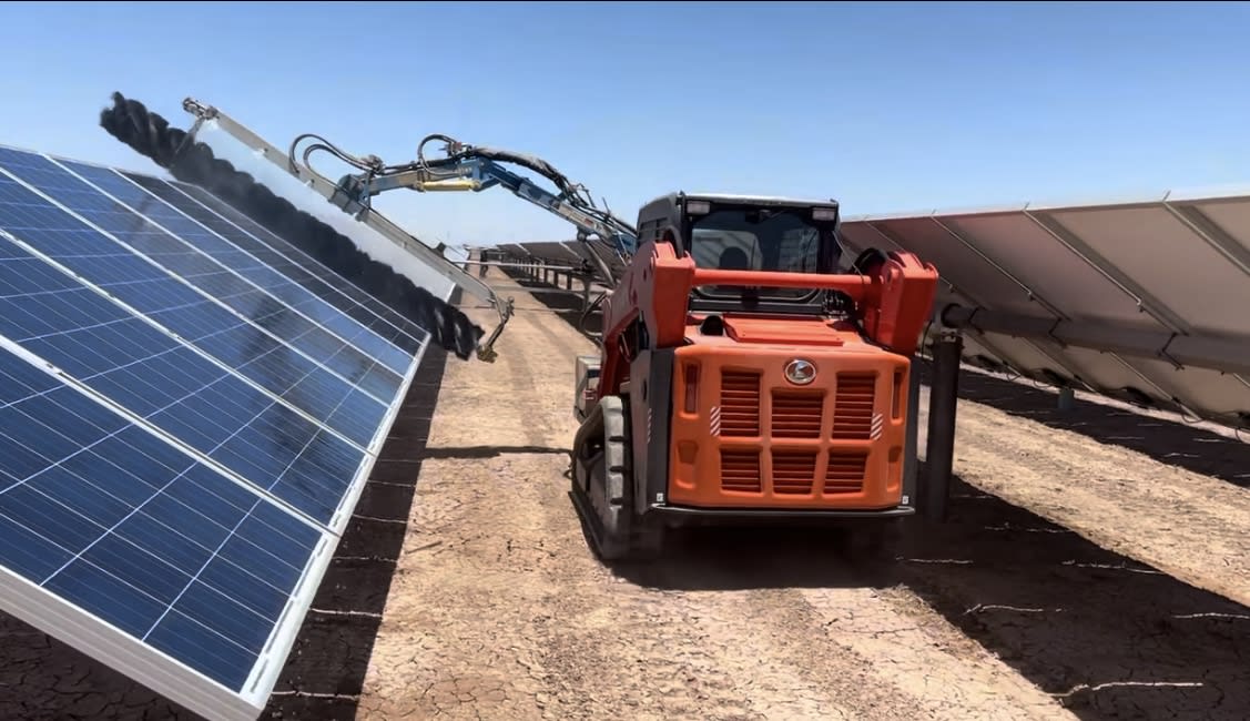 <p><strong style="color: rgb(255, 255, 255);">Solar Farm Cleaning</strong></p>