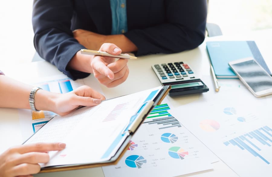 Top Considerations for Choosing a Bookkeeping Service